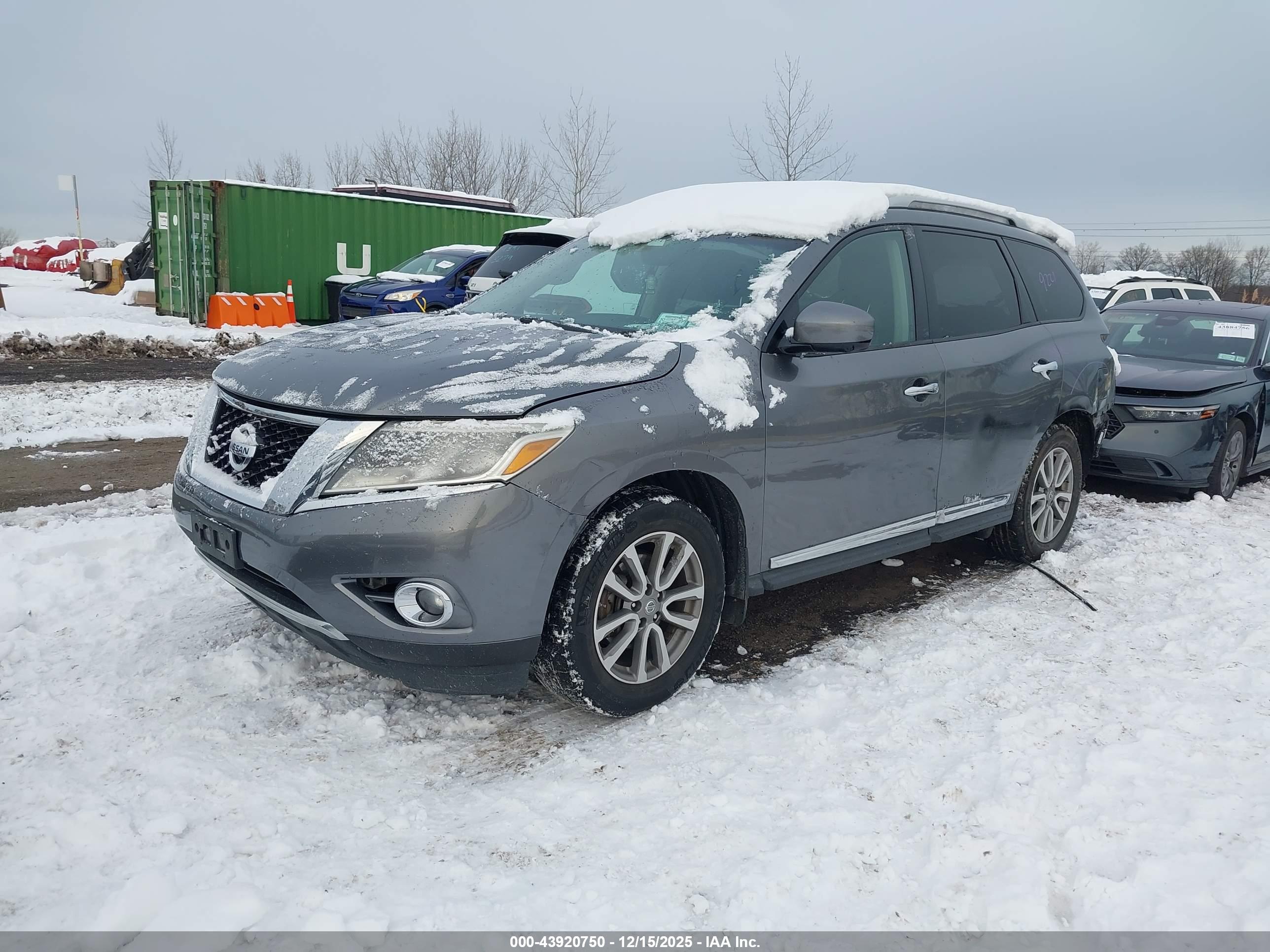 NISSAN PATHFINDER image 2