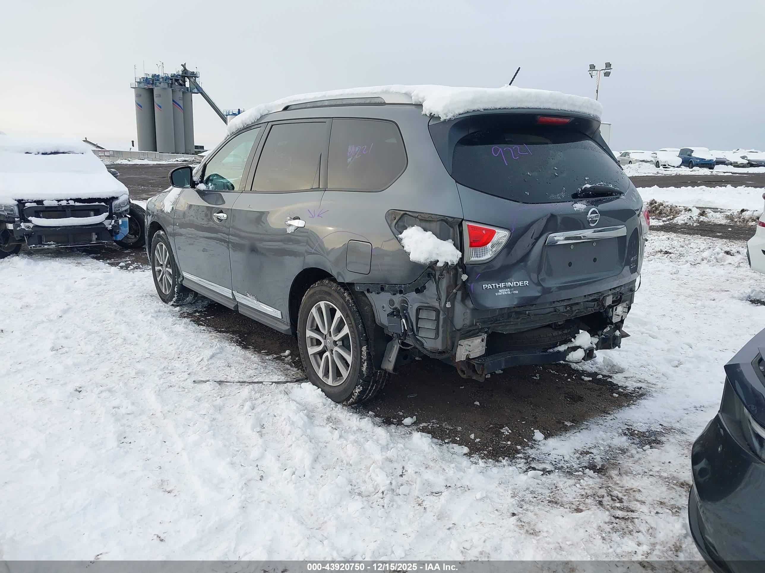NISSAN PATHFINDER image 3
