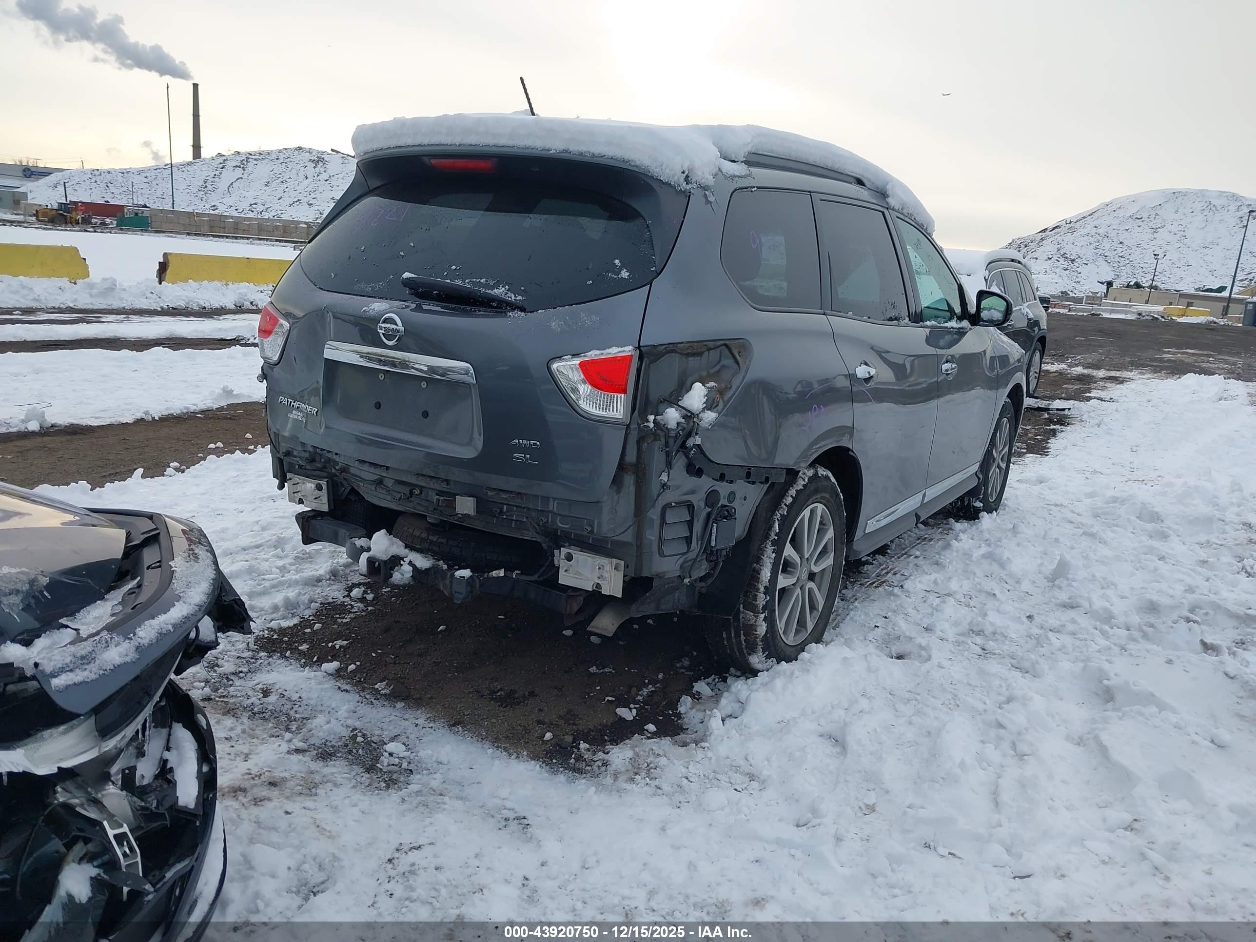 NISSAN PATHFINDER image 4