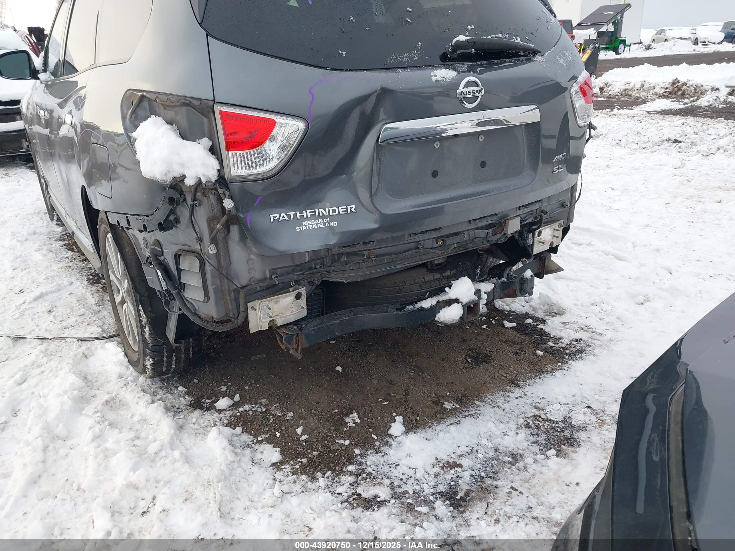 NISSAN PATHFINDER image 6