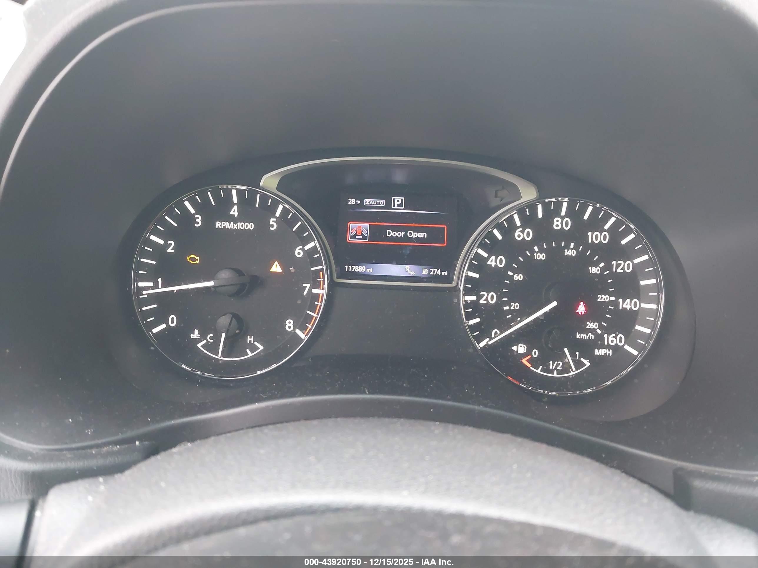 NISSAN PATHFINDER image 7