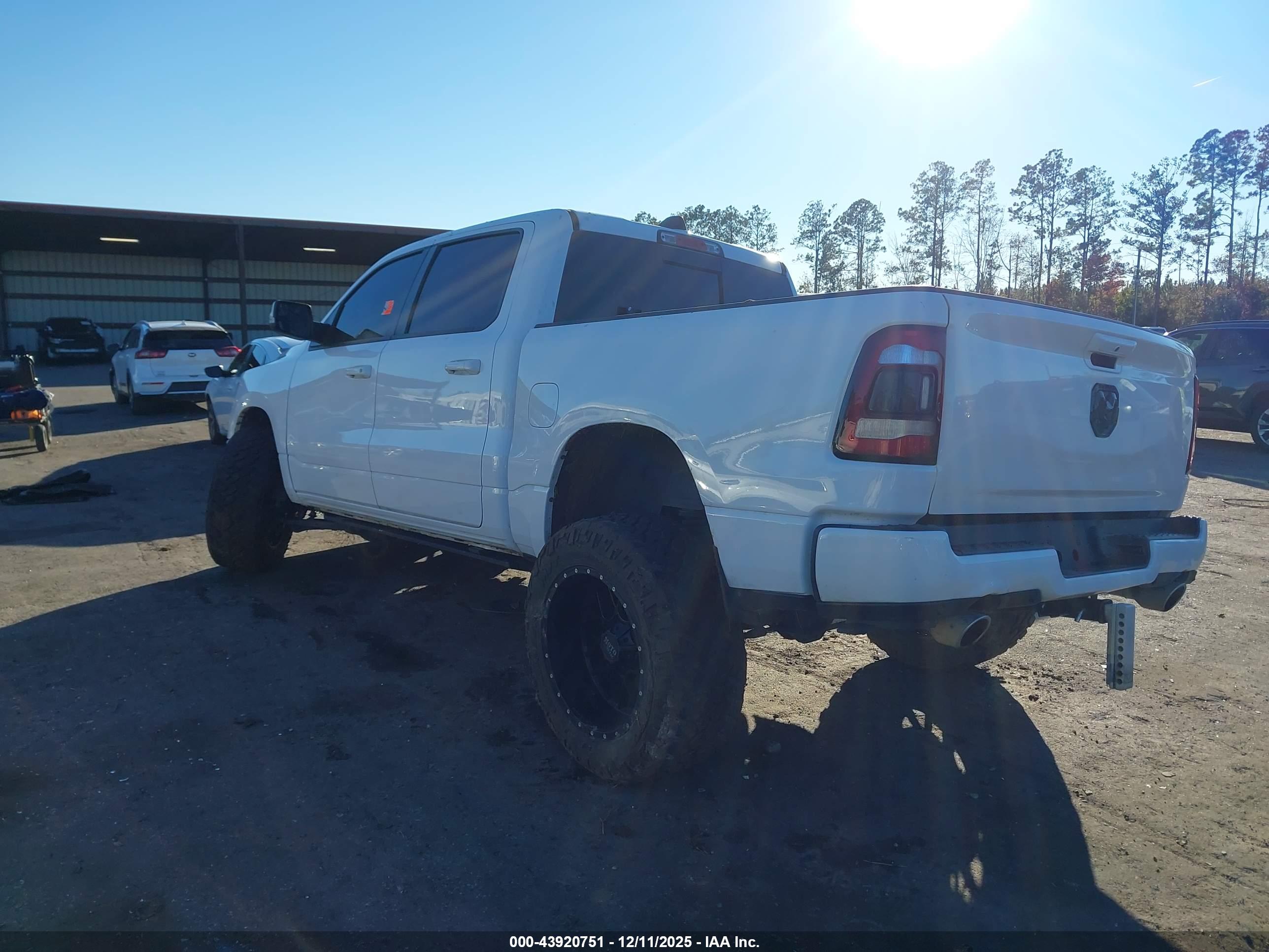RAM 1500 image 3