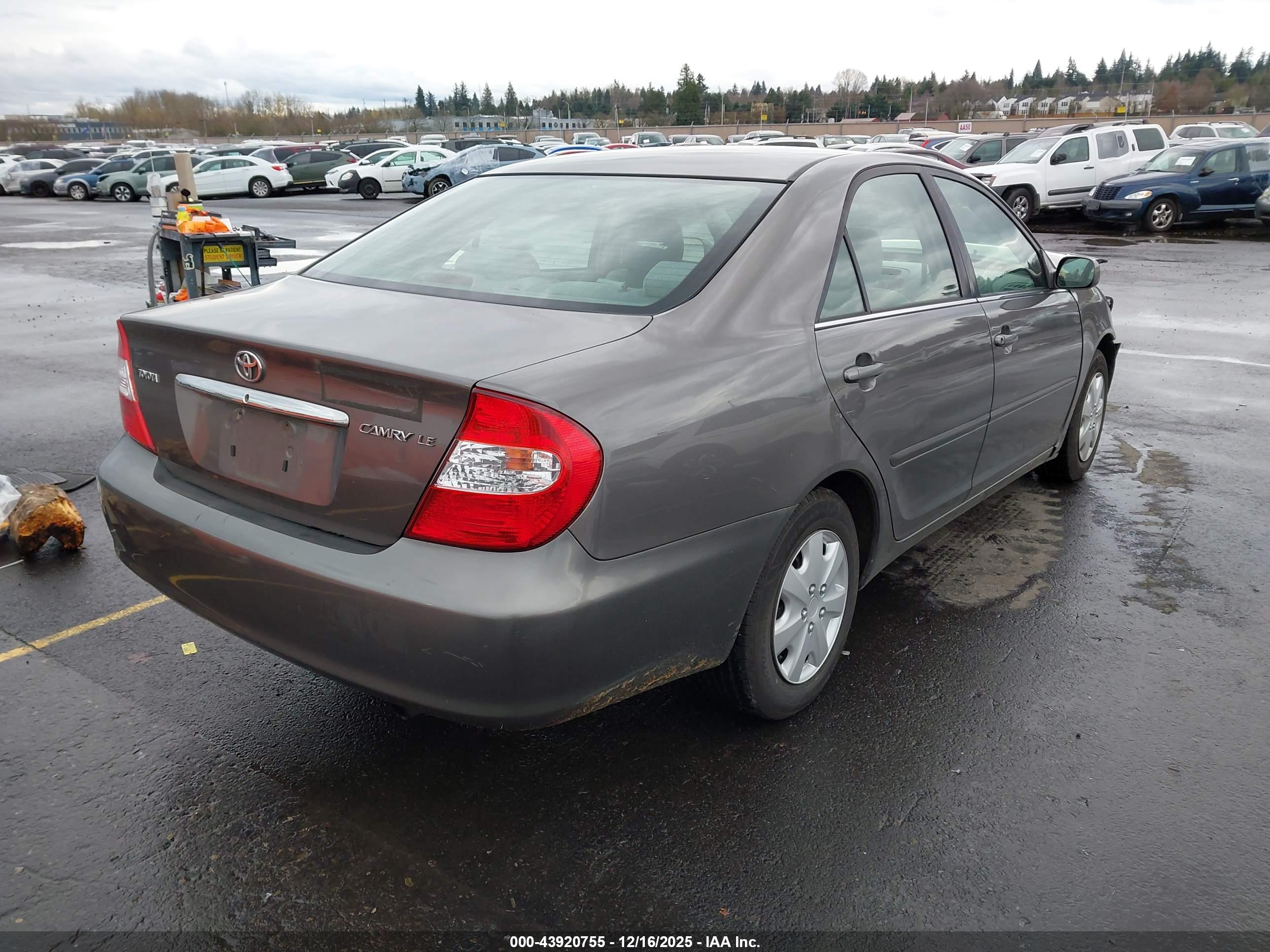 TOYOTA CAMRY image 4