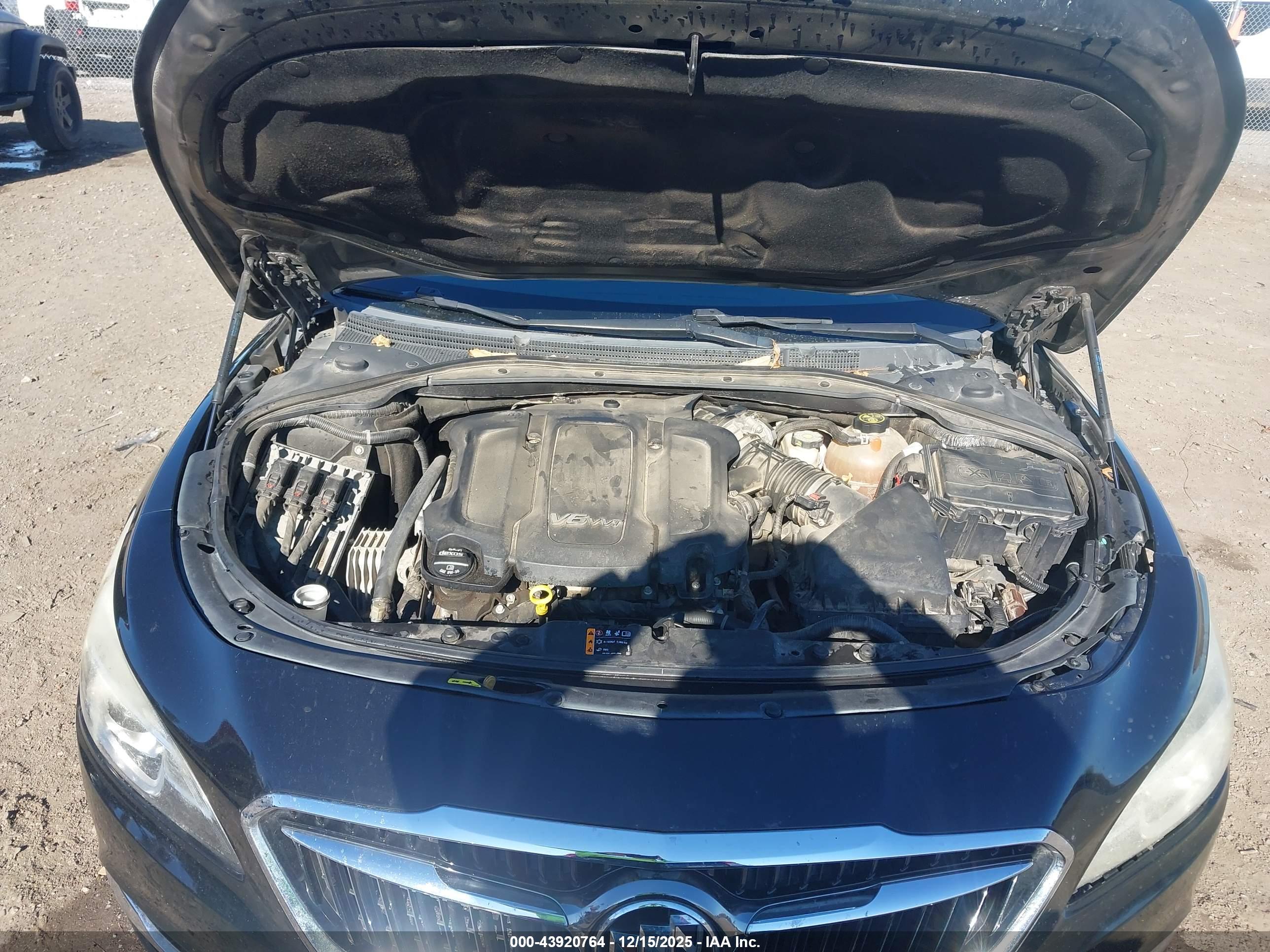 BUICK LACROSSE image 10