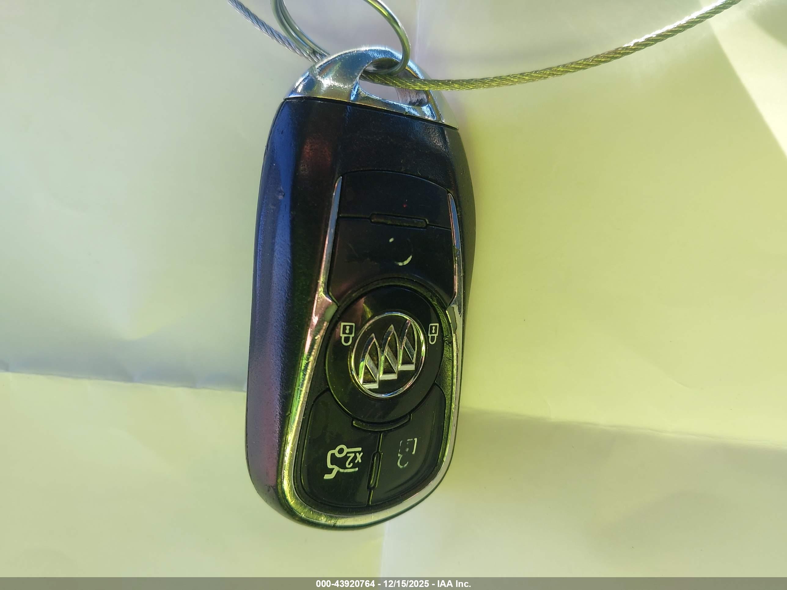 BUICK LACROSSE image 11
