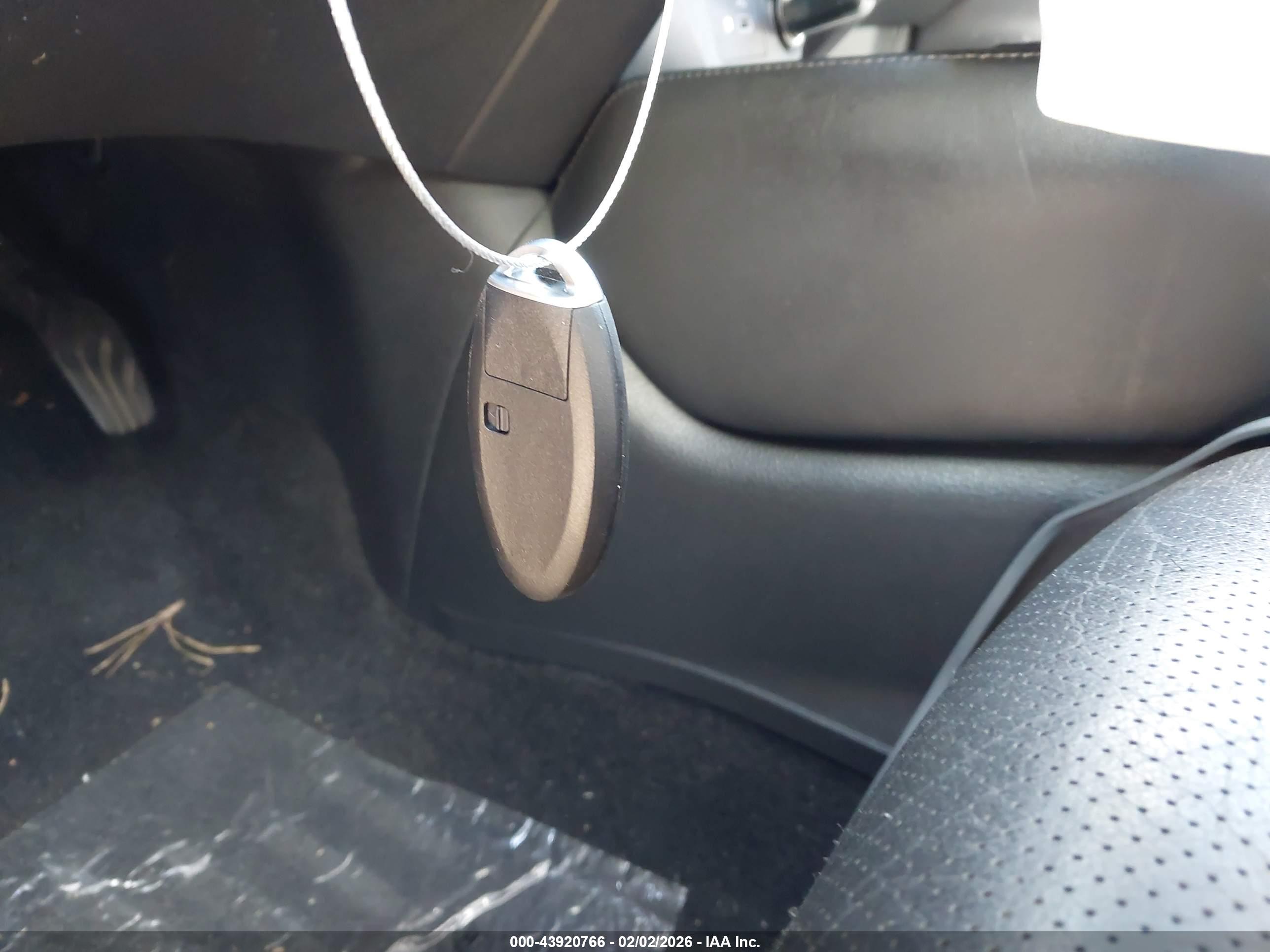 NISSAN ROGUE image 11