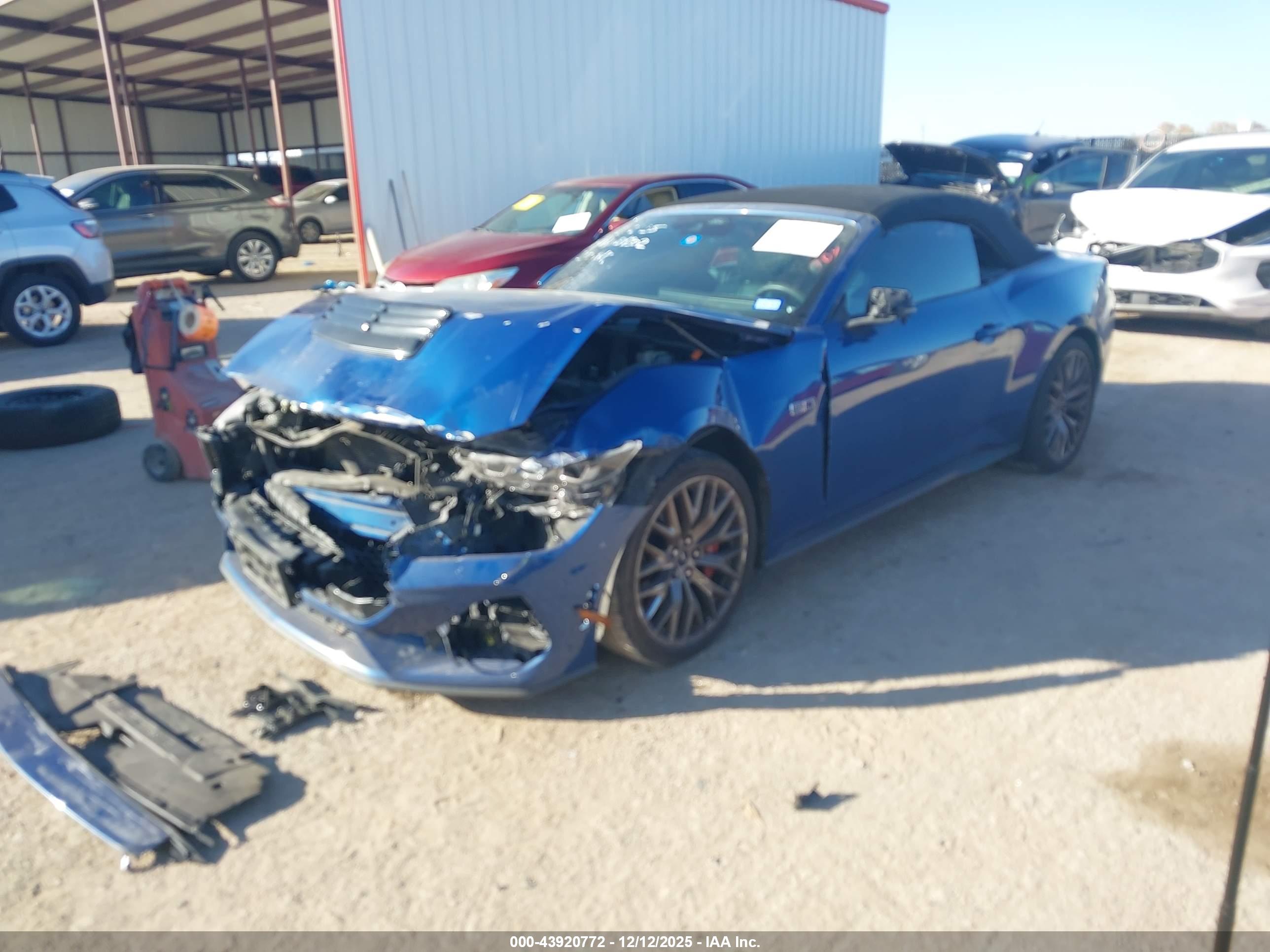 FORD MUSTANG image 2
