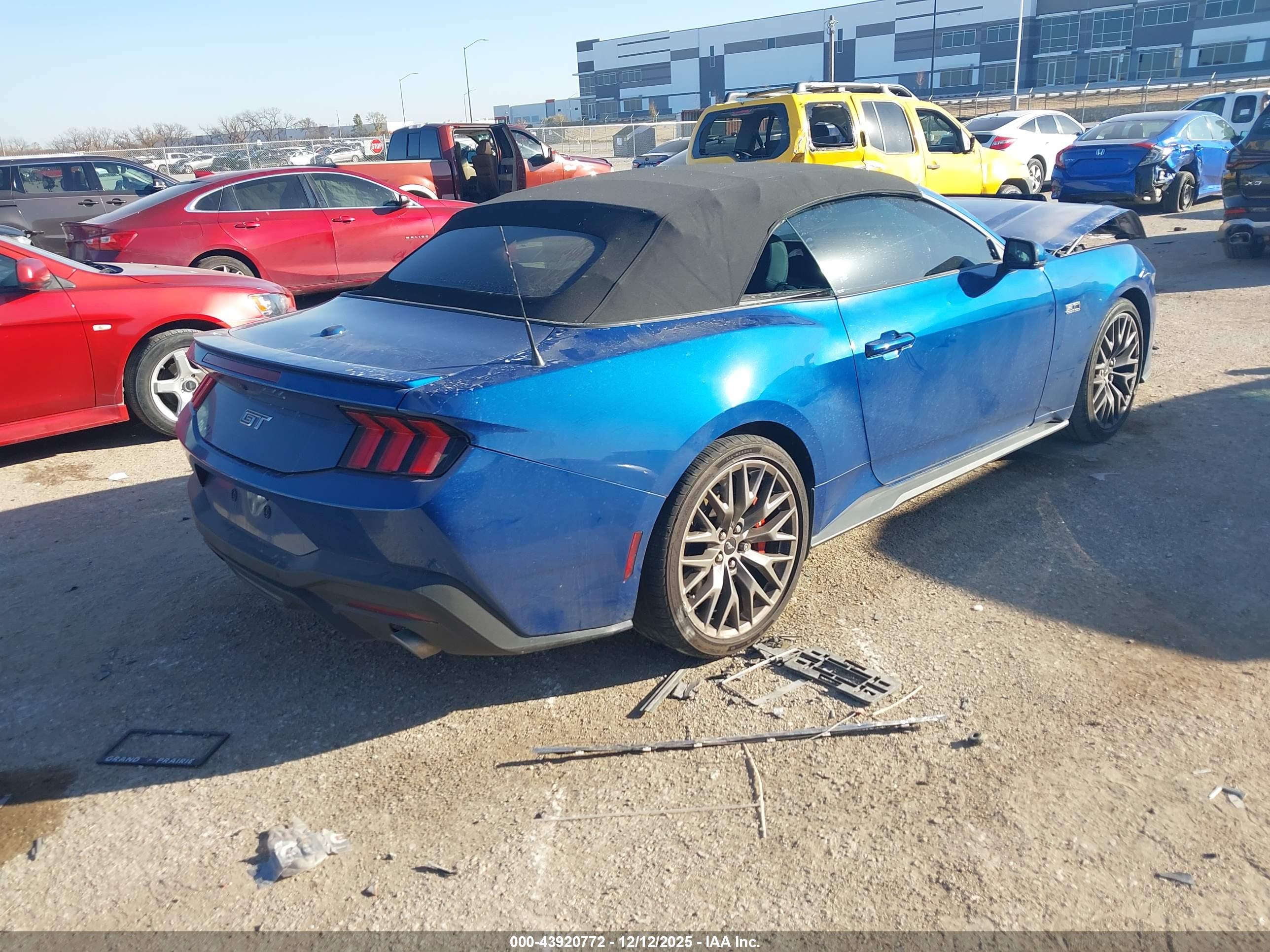 FORD MUSTANG image 4