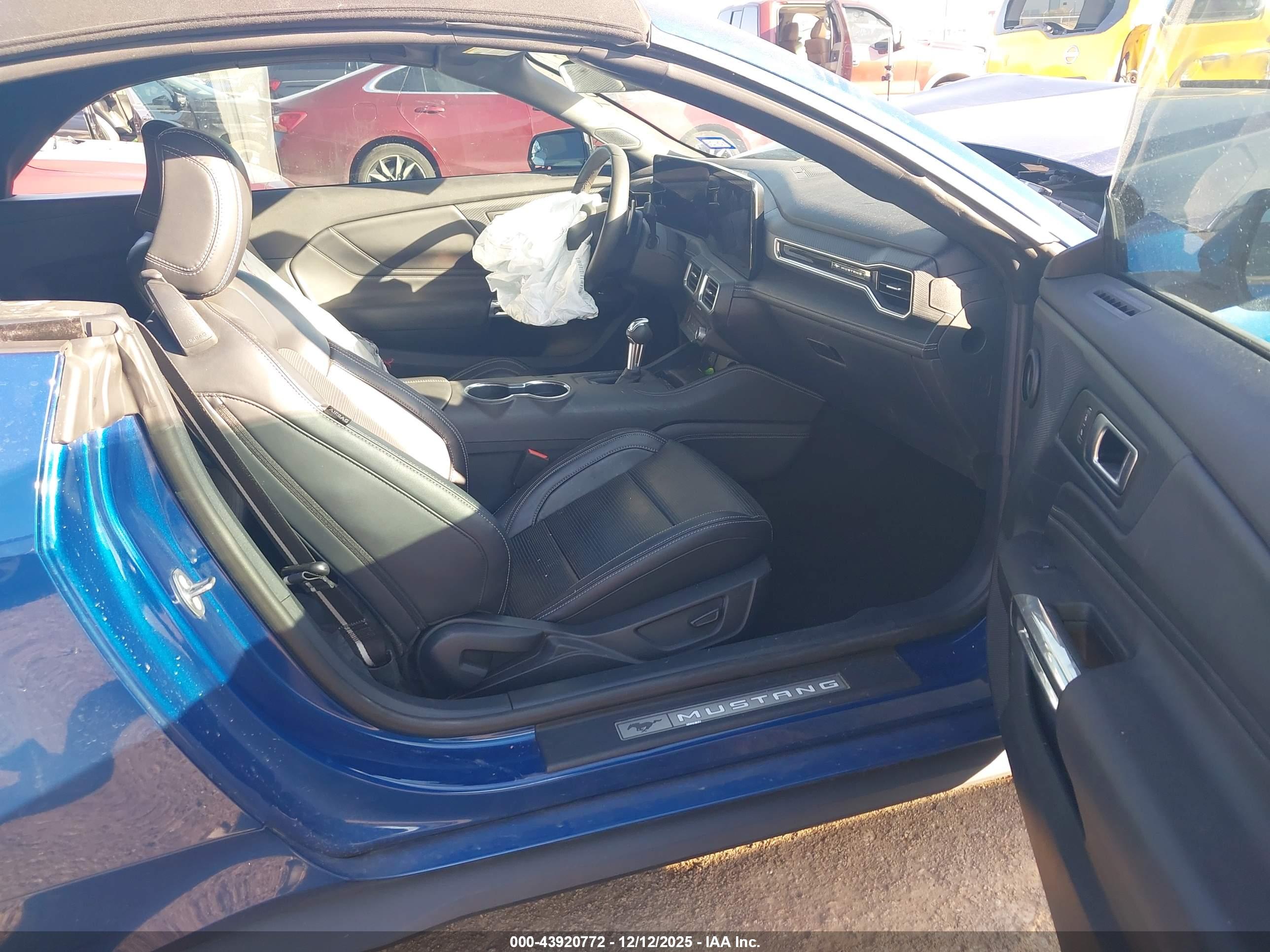 FORD MUSTANG image 5