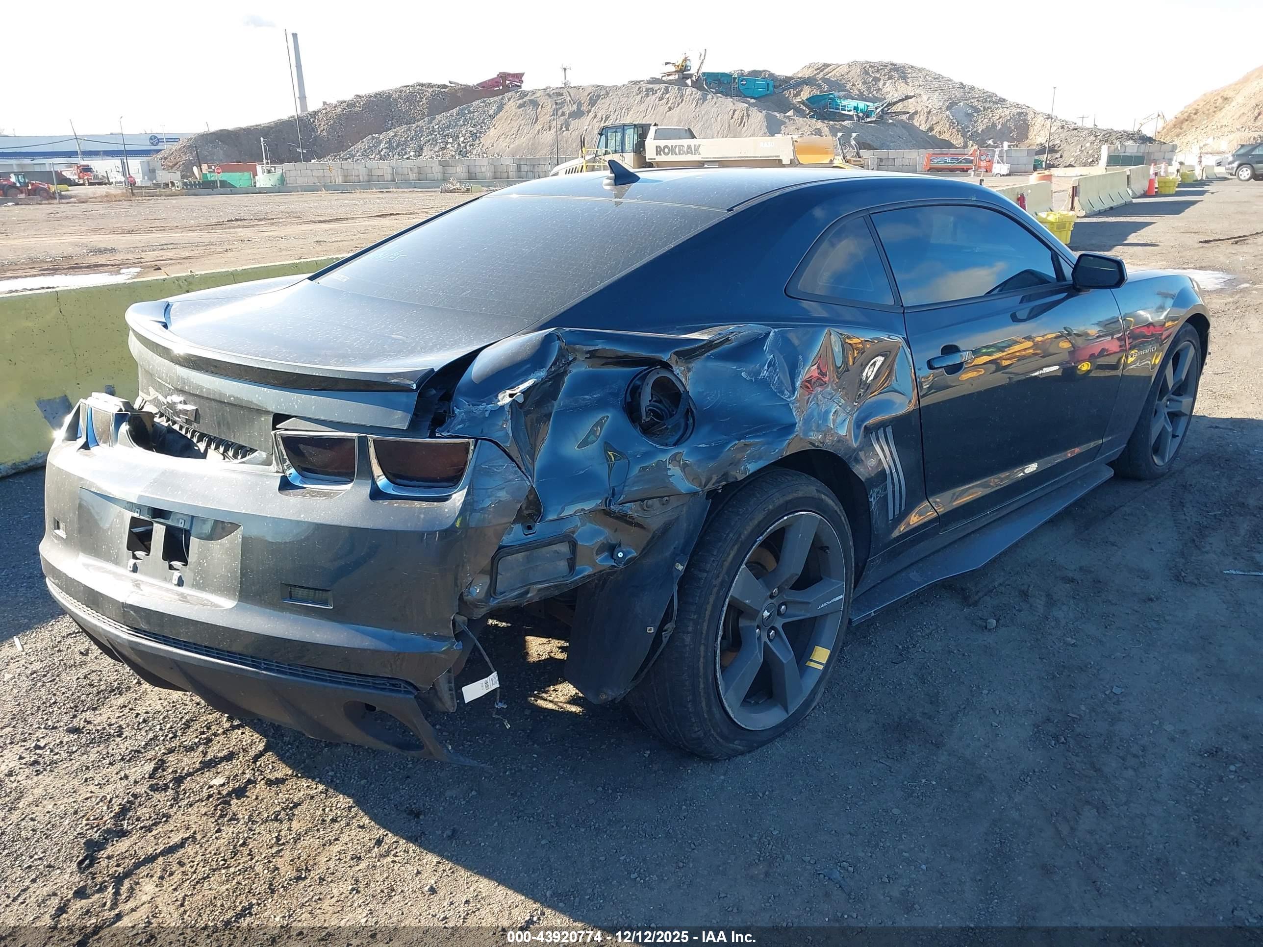 CHEVROLET CAMARO image 4