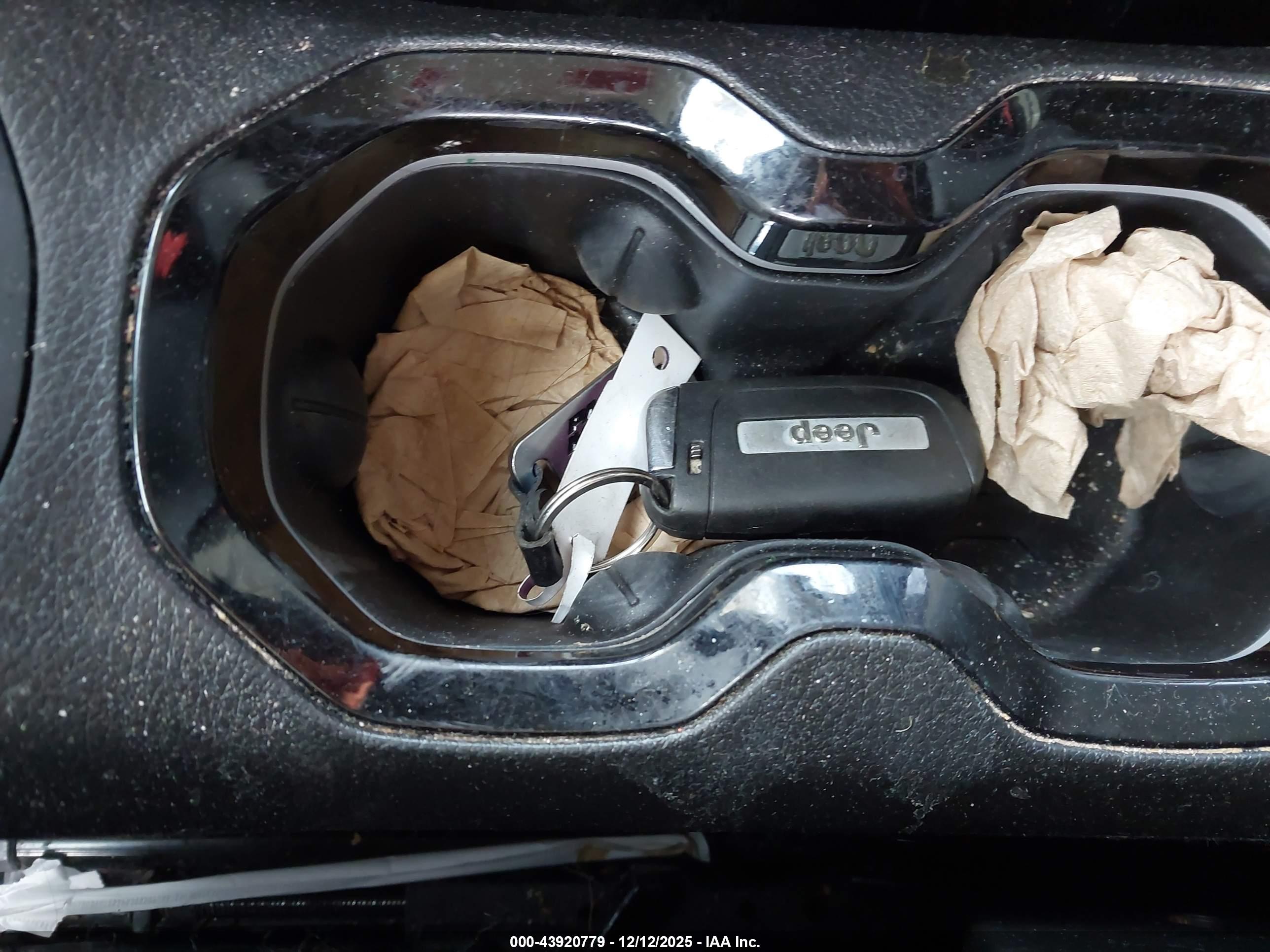 JEEP RENEGADE image 11