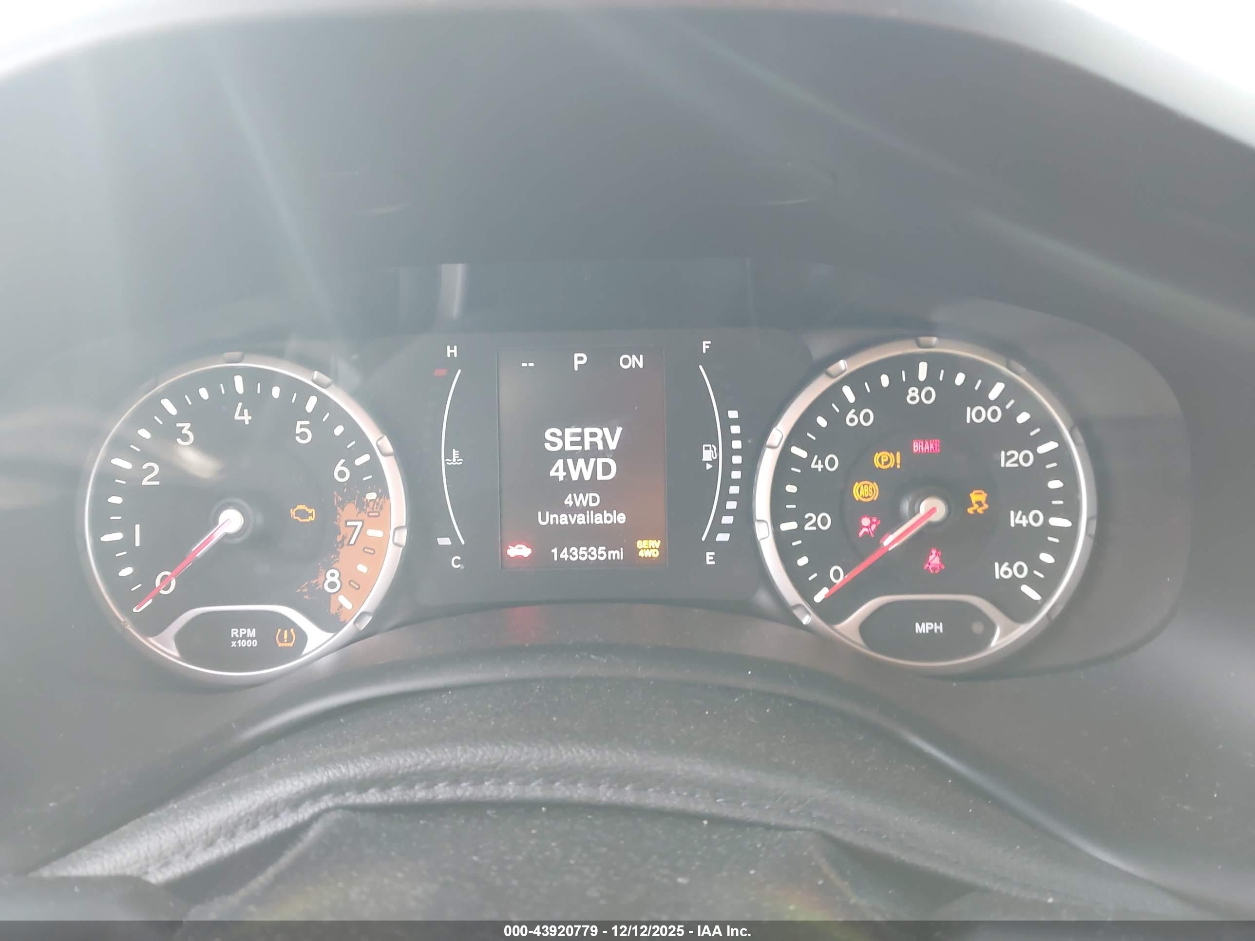 JEEP RENEGADE image 7