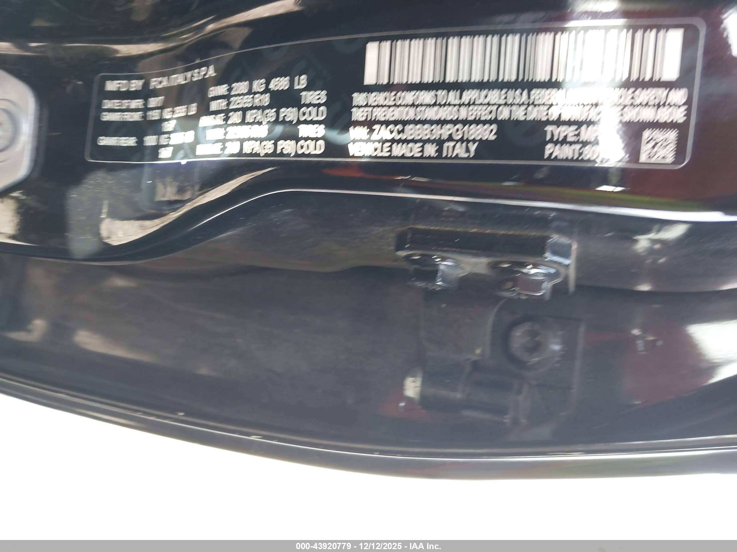 JEEP RENEGADE image 9