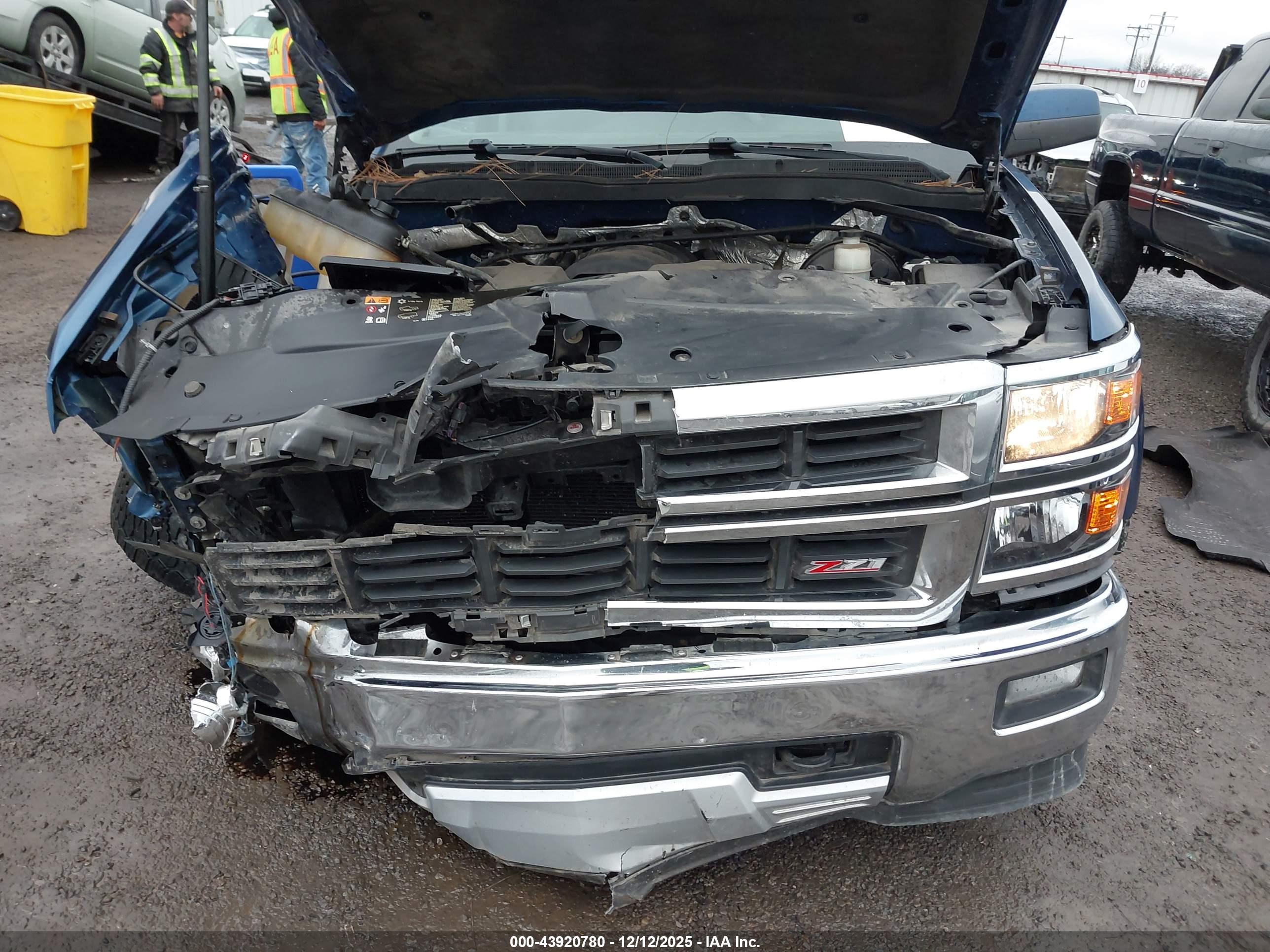 CHEVROLET SILVERADO image 6