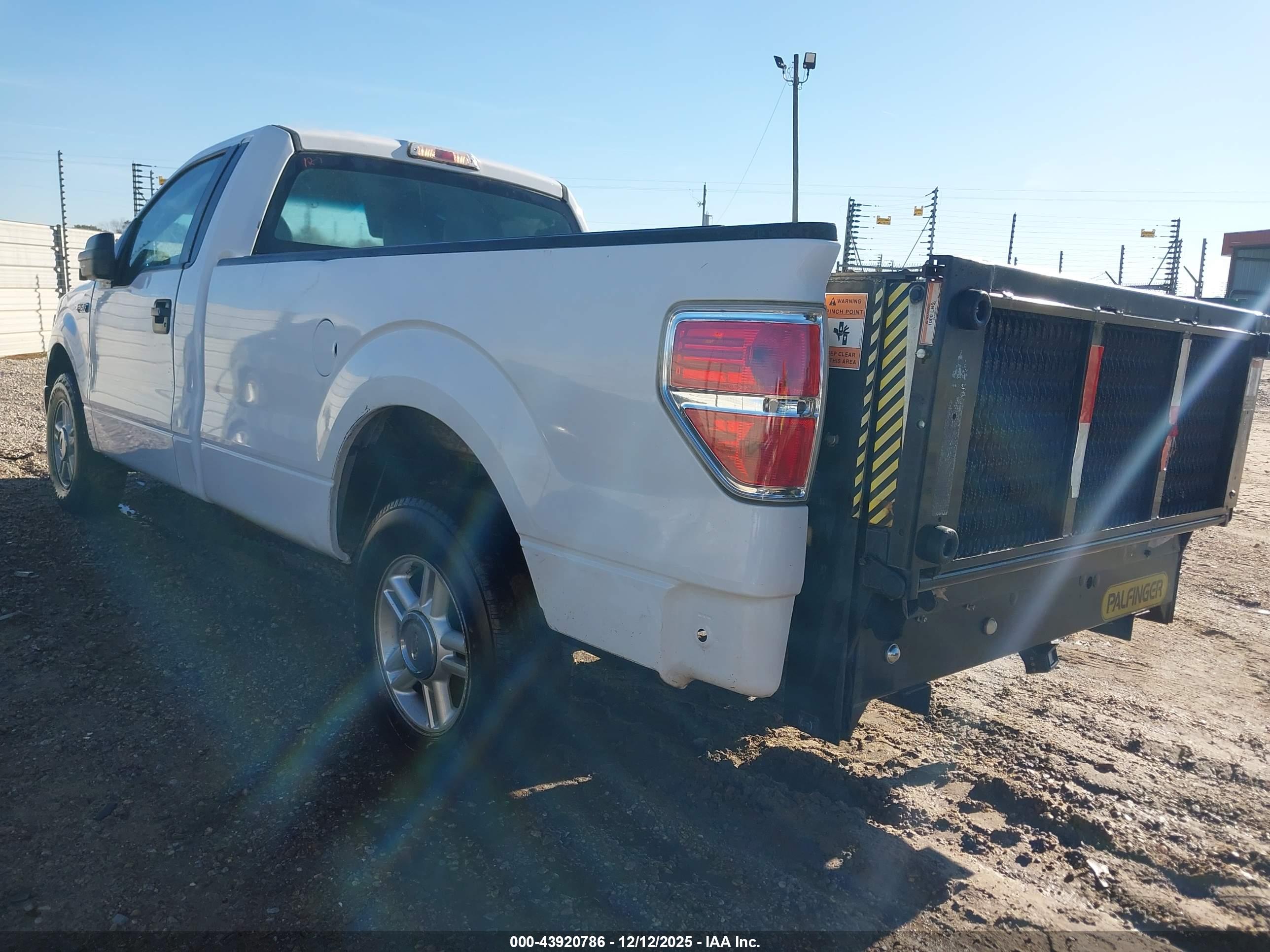 FORD F-150 image 3