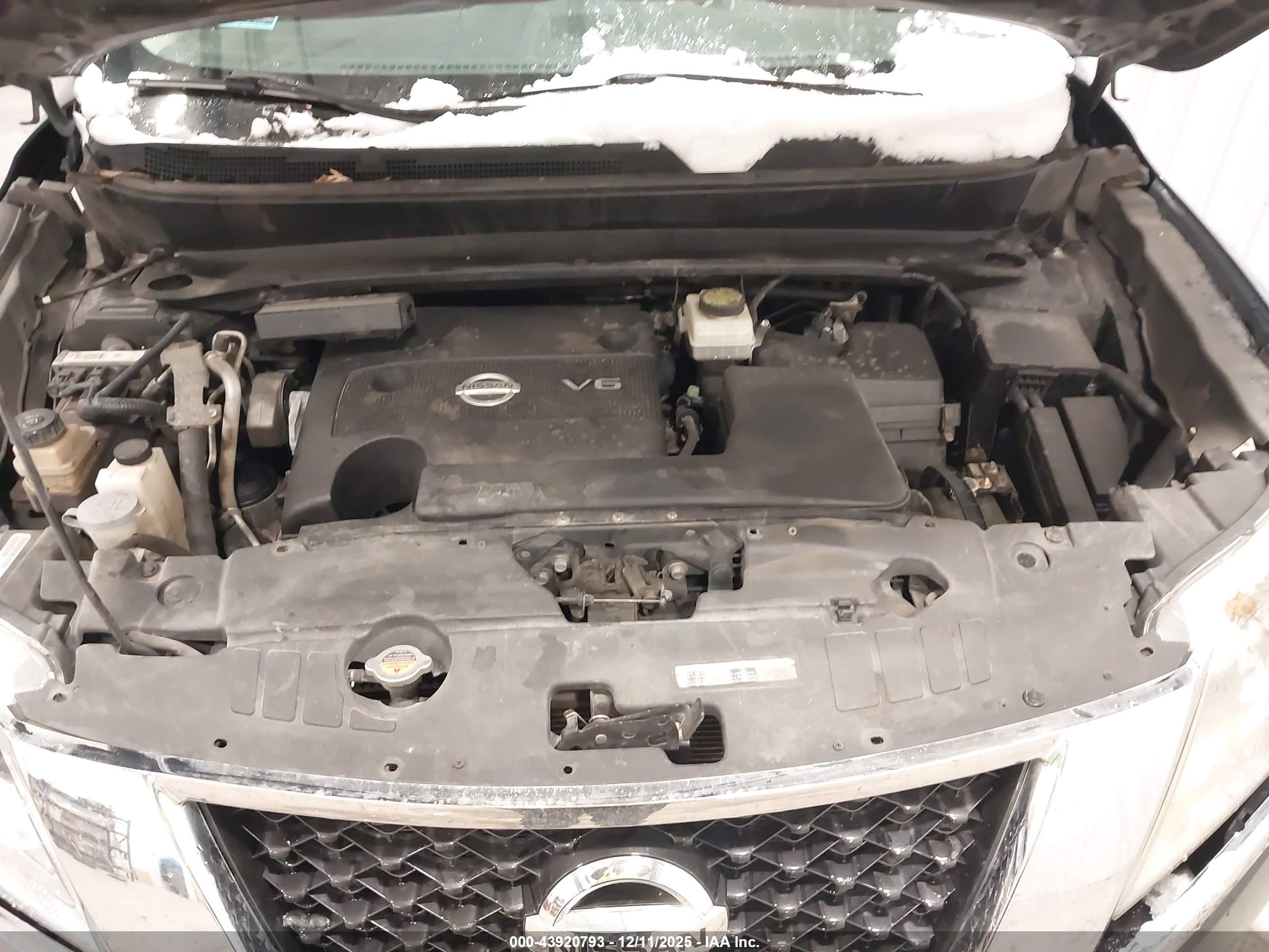 NISSAN PATHFINDER image 10