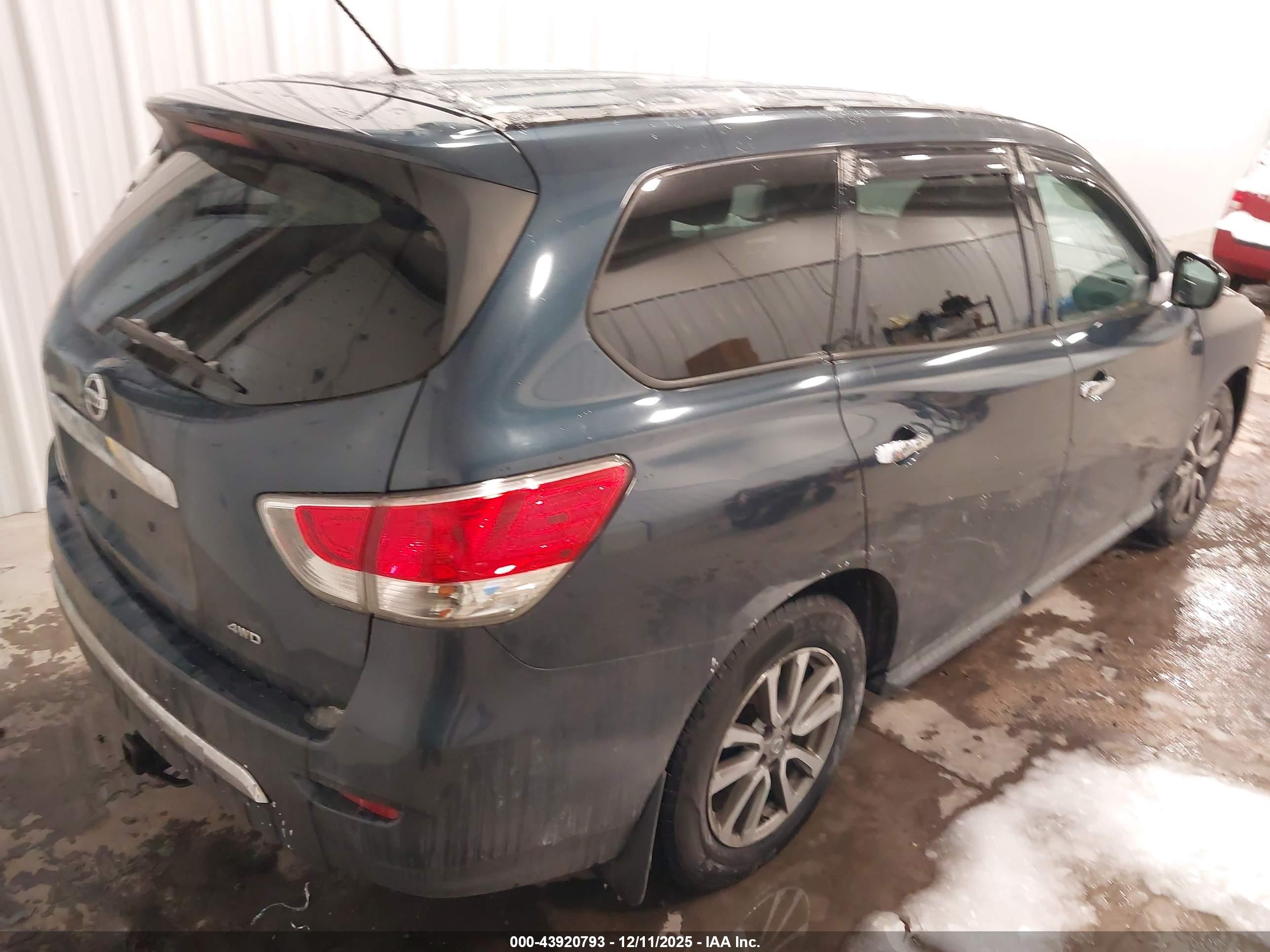 NISSAN PATHFINDER image 4