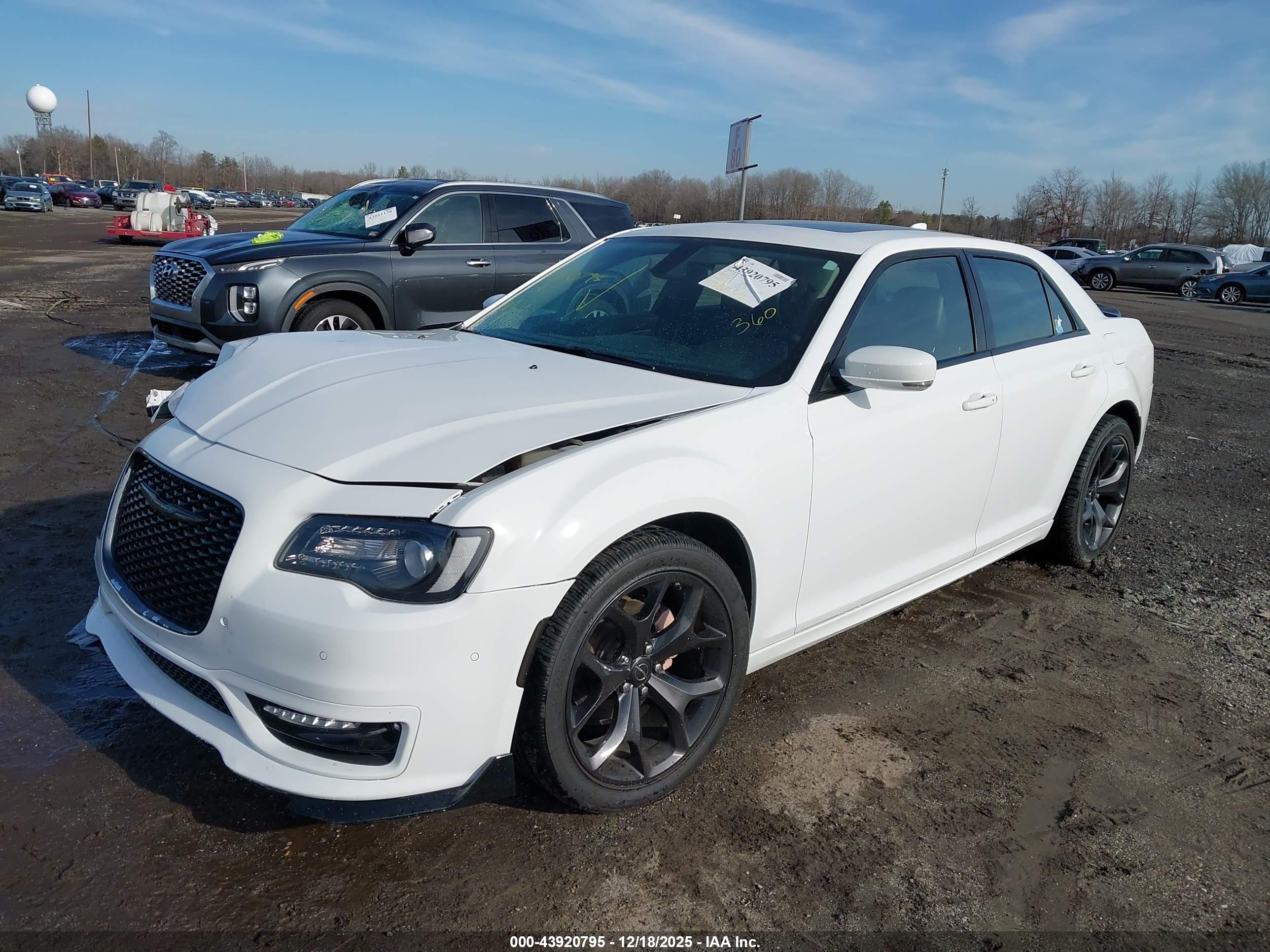 CHRYSLER 300 image 2