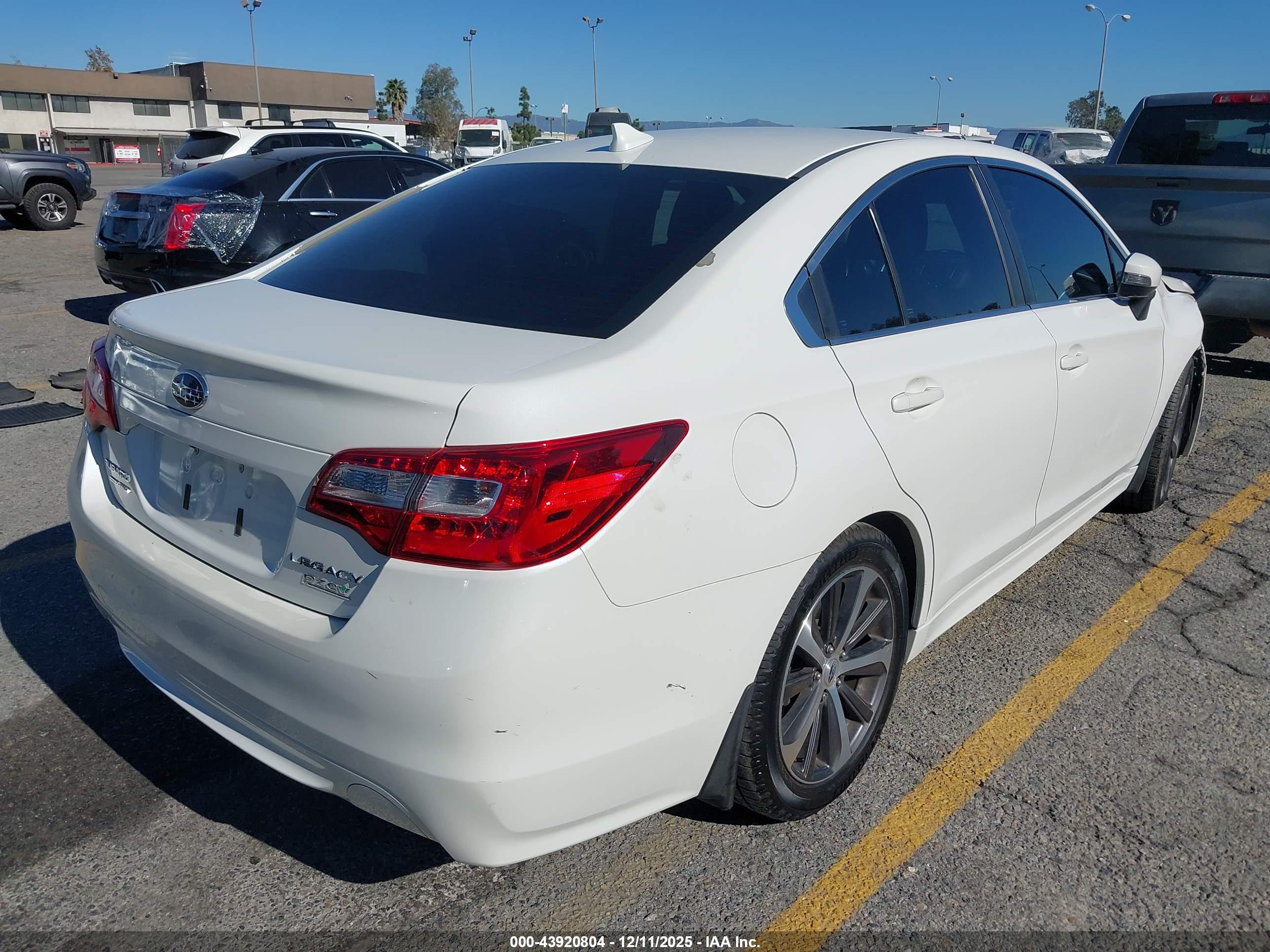 SUBARU LEGACY image 4