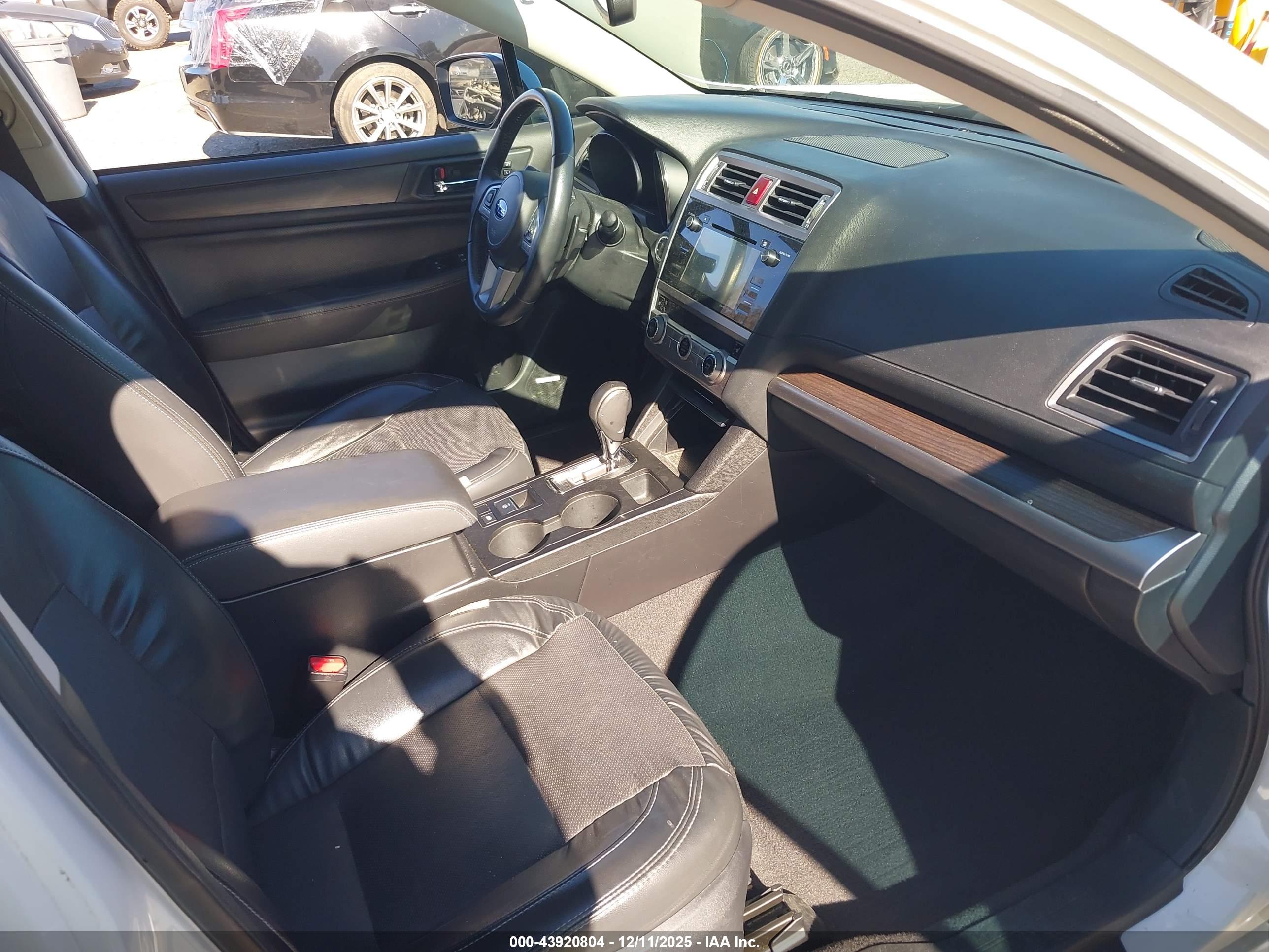 SUBARU LEGACY image 5