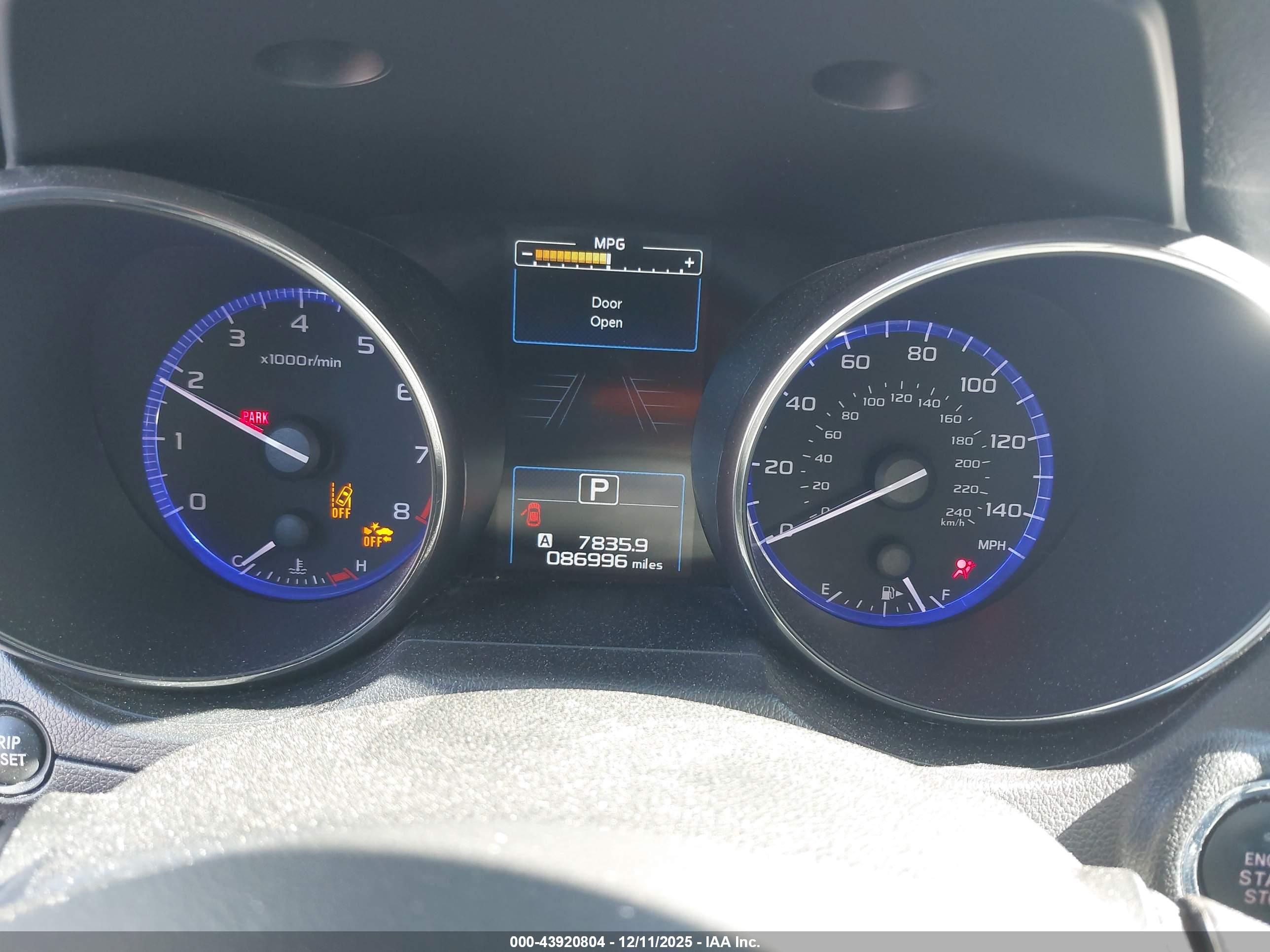 SUBARU LEGACY image 7