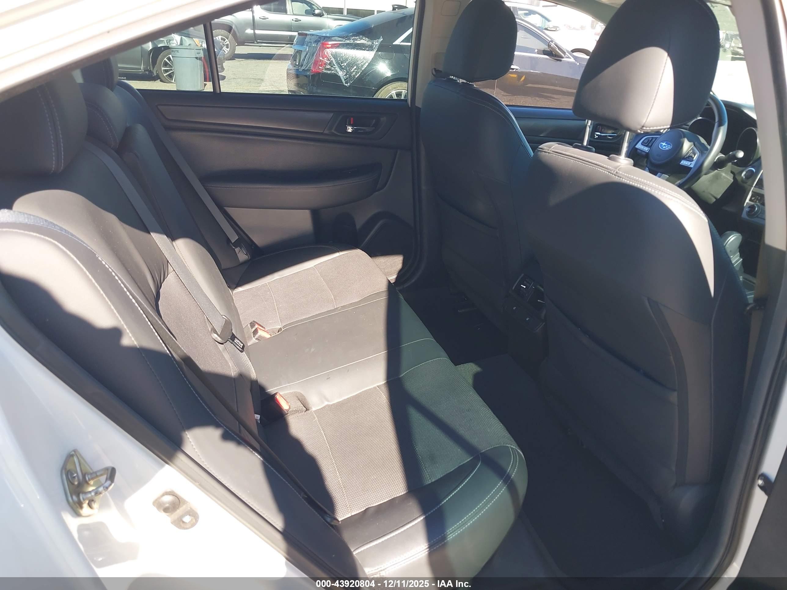 SUBARU LEGACY image 8