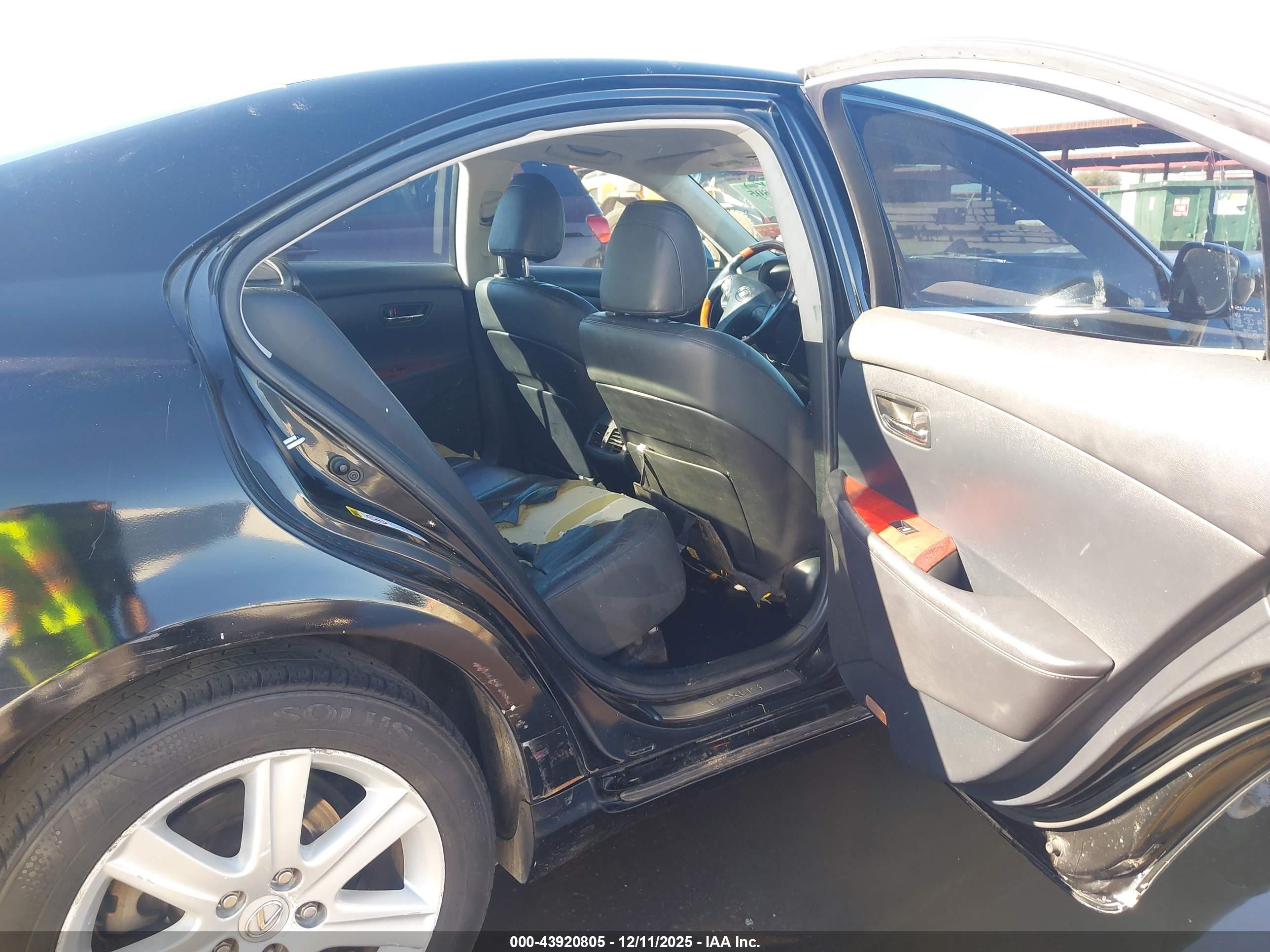 LEXUS ES image 8