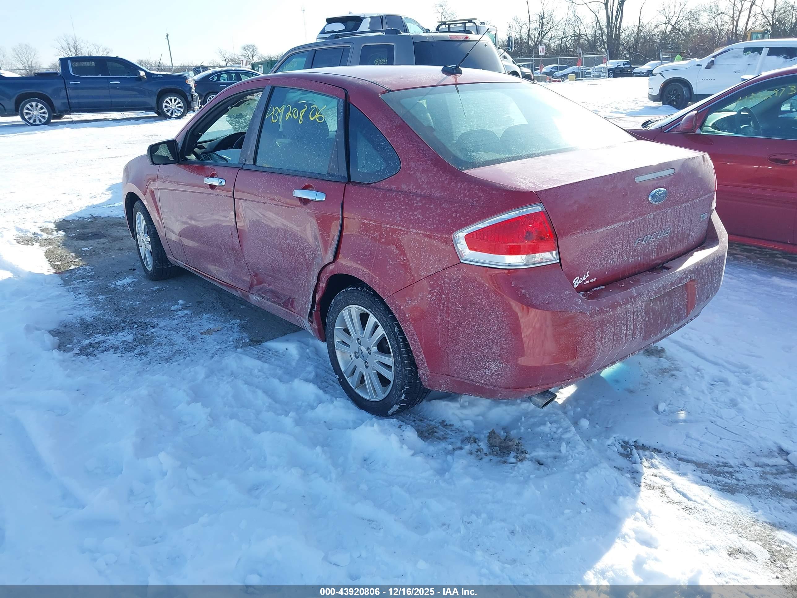 FORD FOCUS image 3