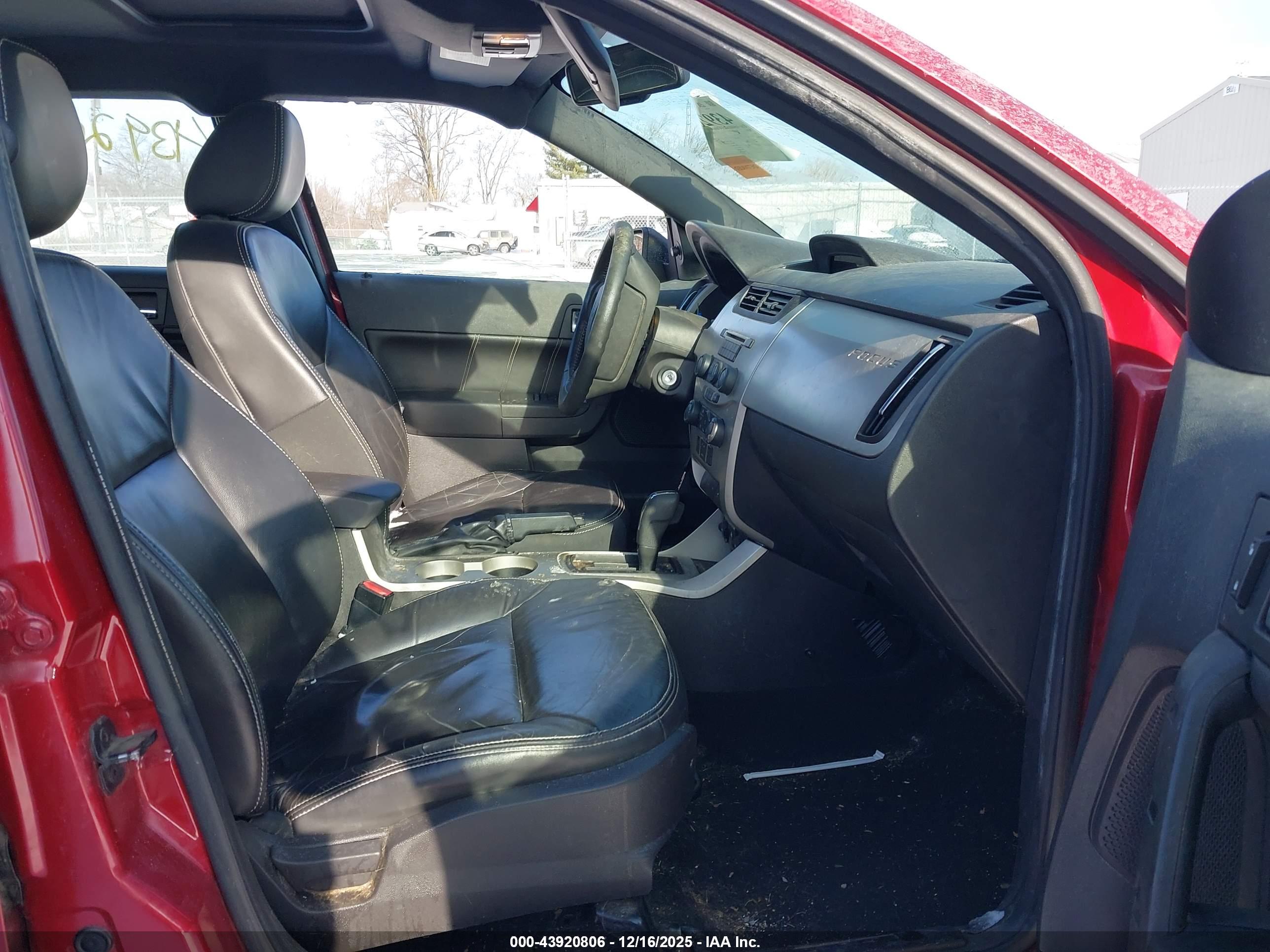 FORD FOCUS image 5
