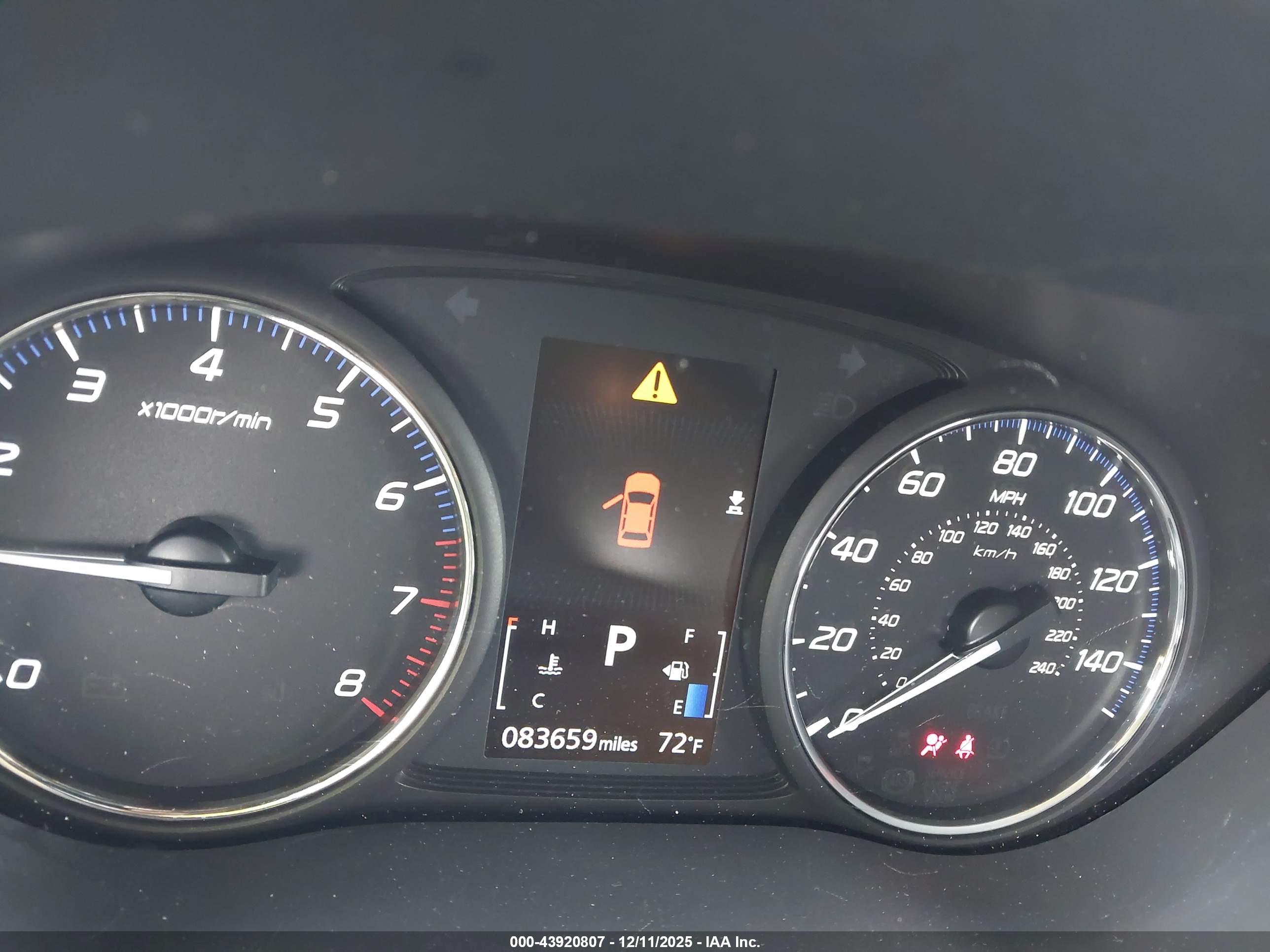 MITSUBISHI OUTLANDER image 7