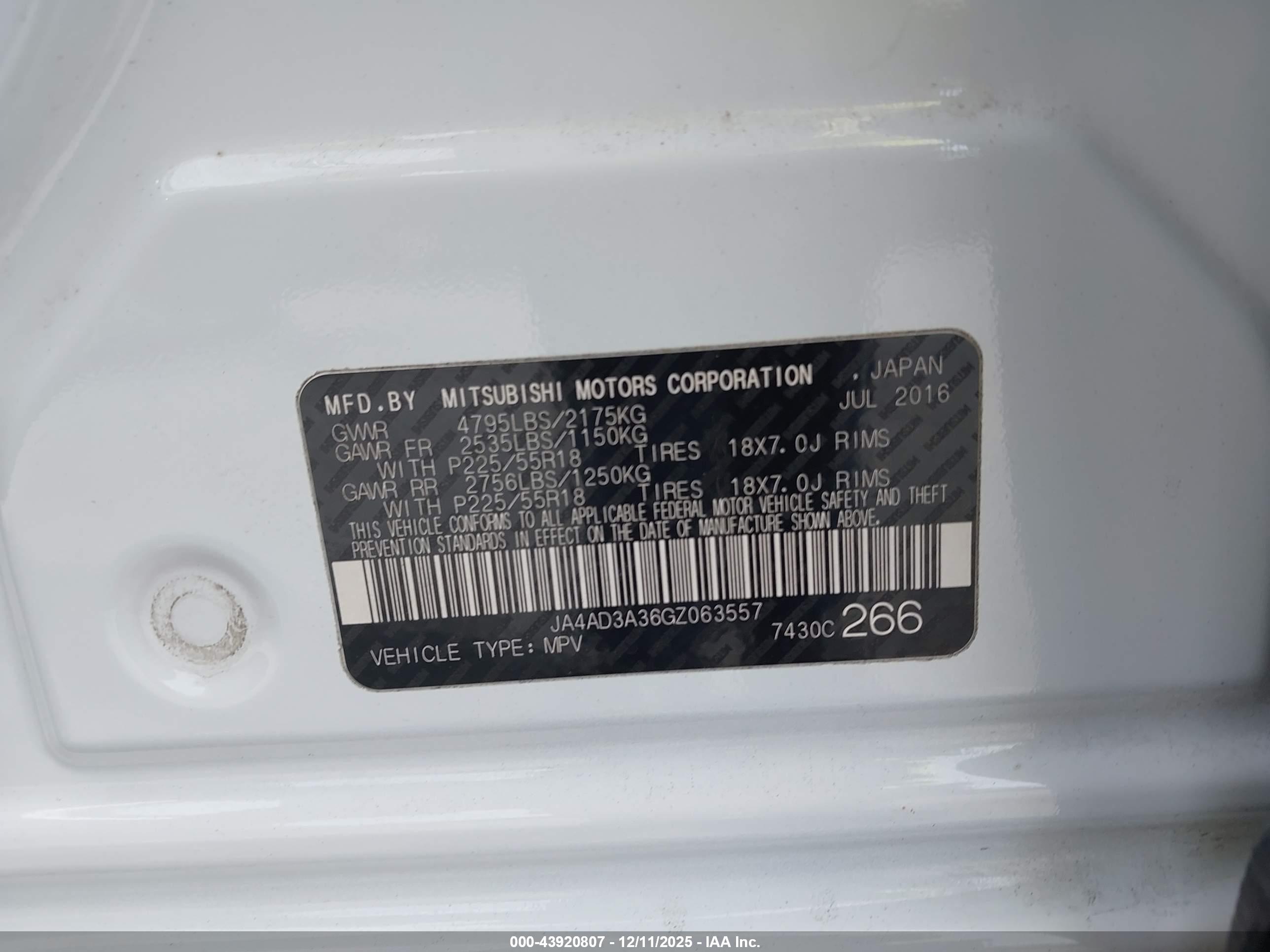 MITSUBISHI OUTLANDER image 9