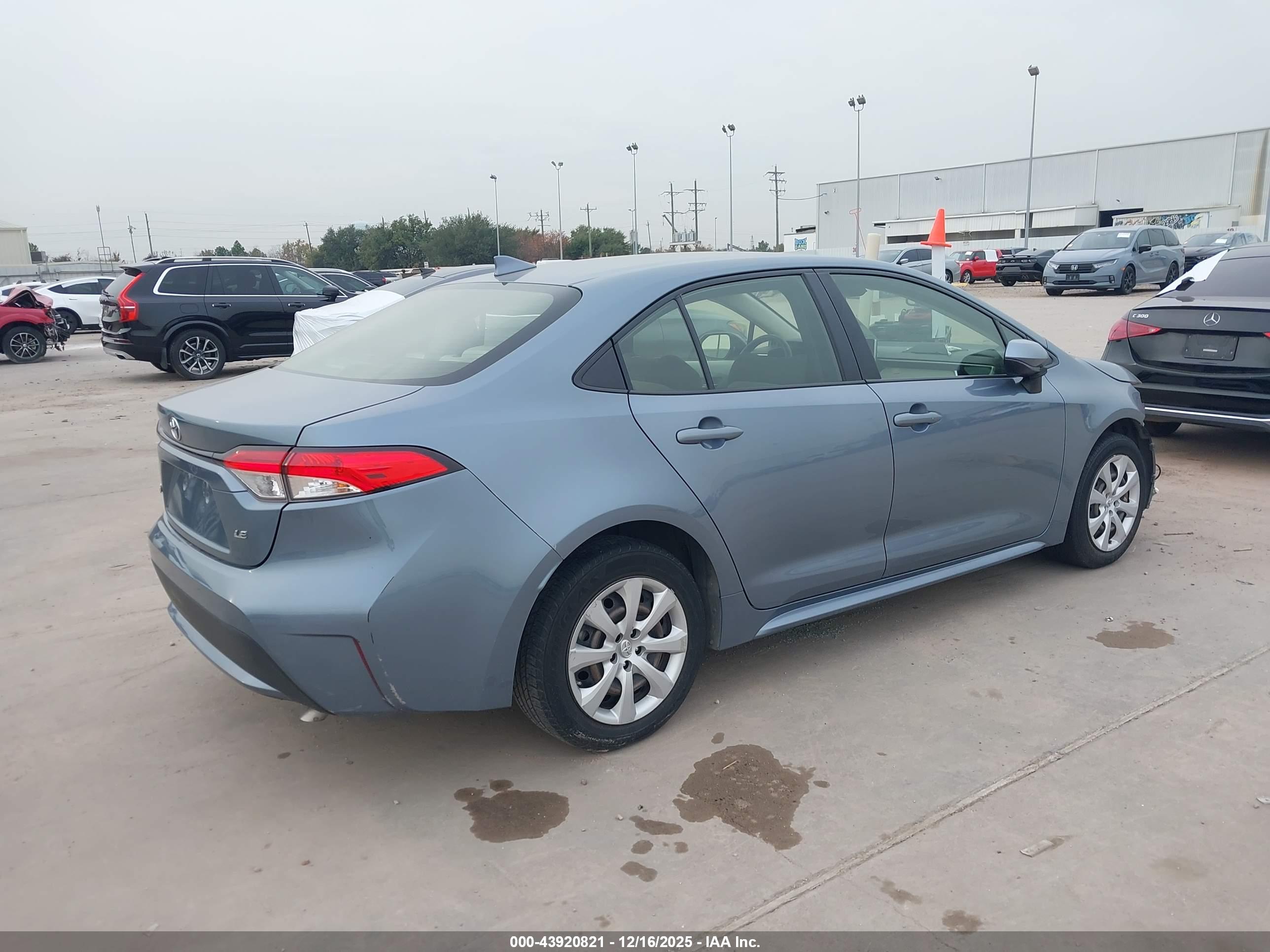 TOYOTA COROLLA image 4