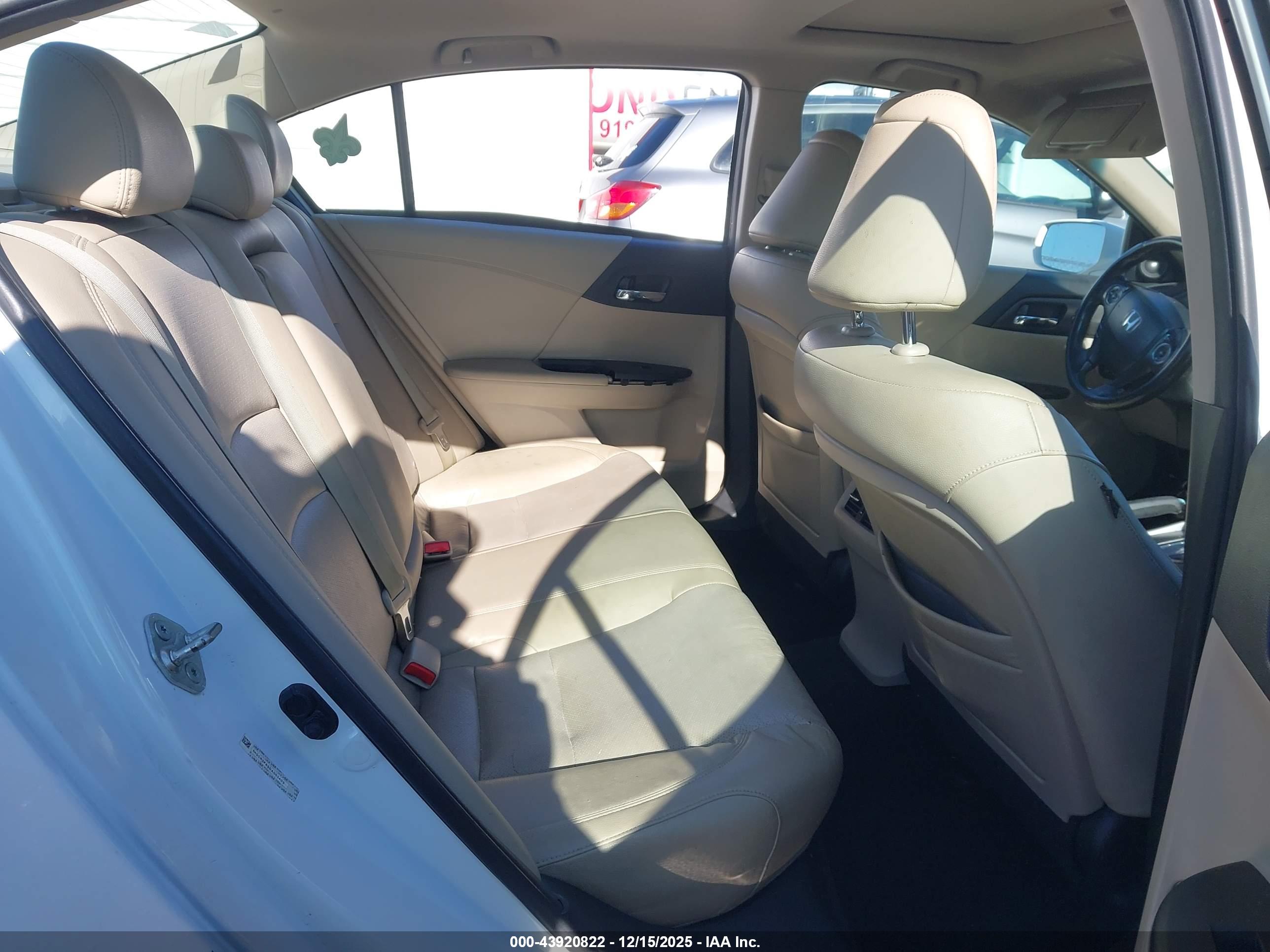 HONDA ACCORD image 8