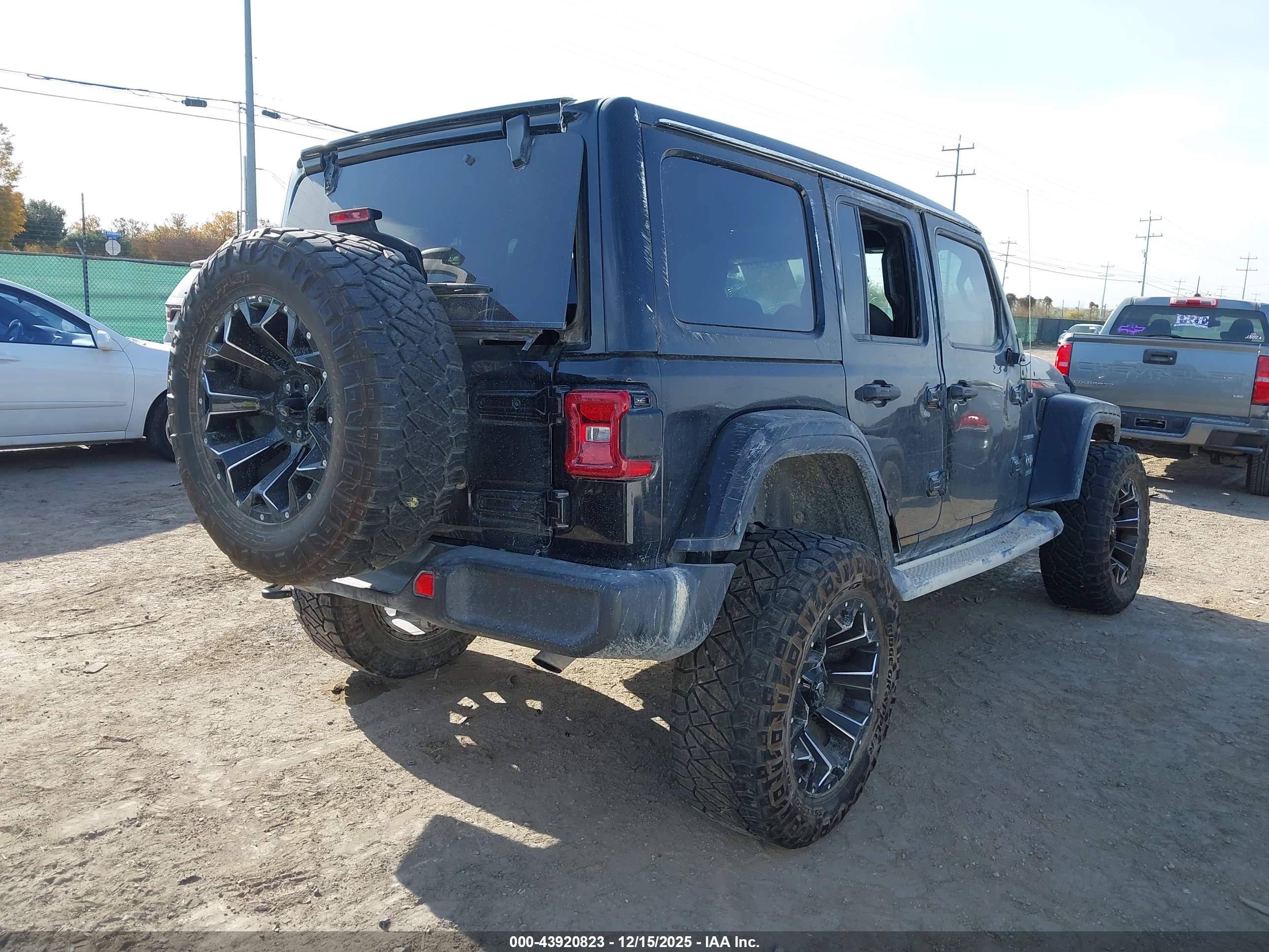 JEEP WRANGLER image 4