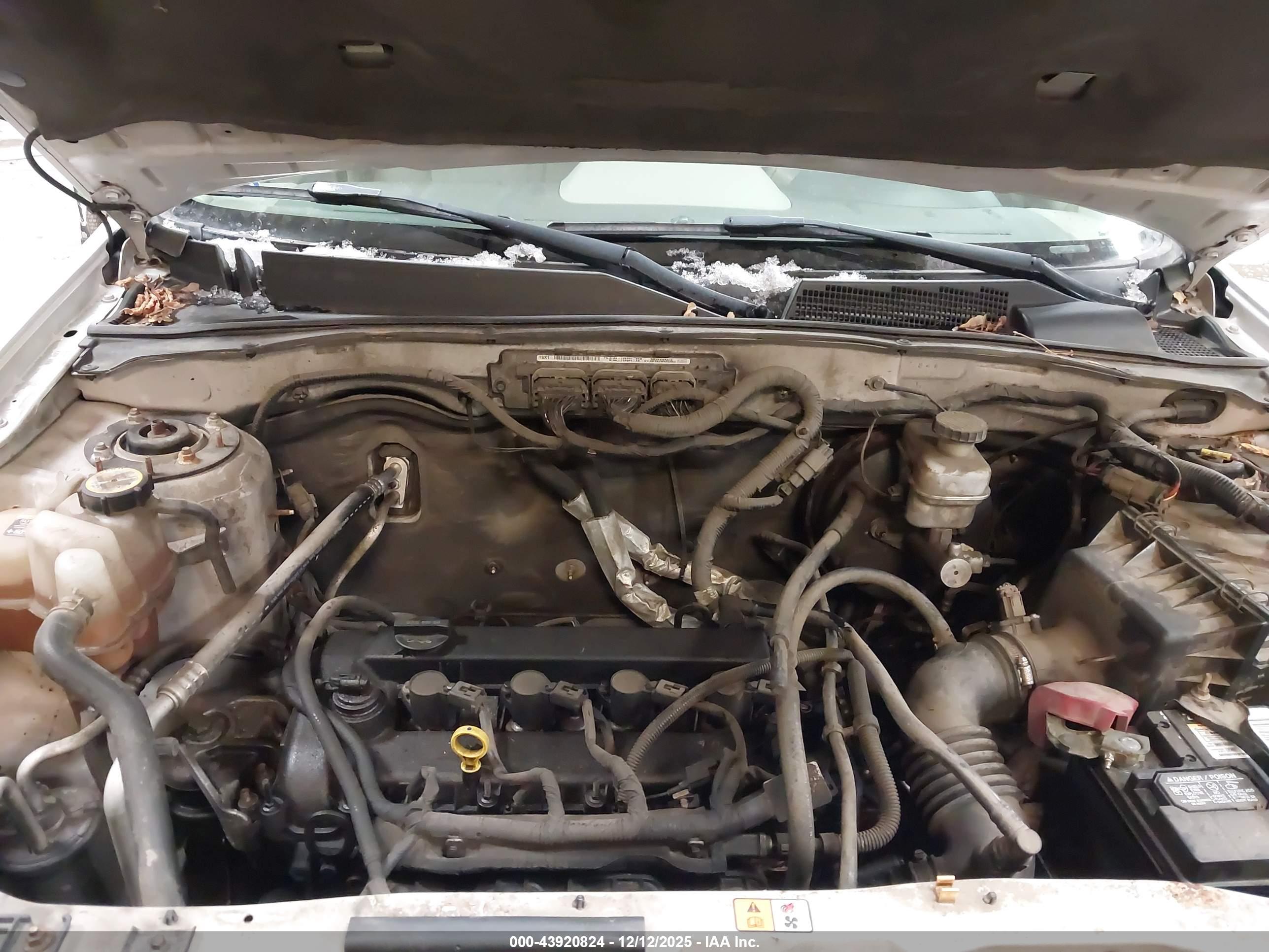 FORD ESCAPE image 10