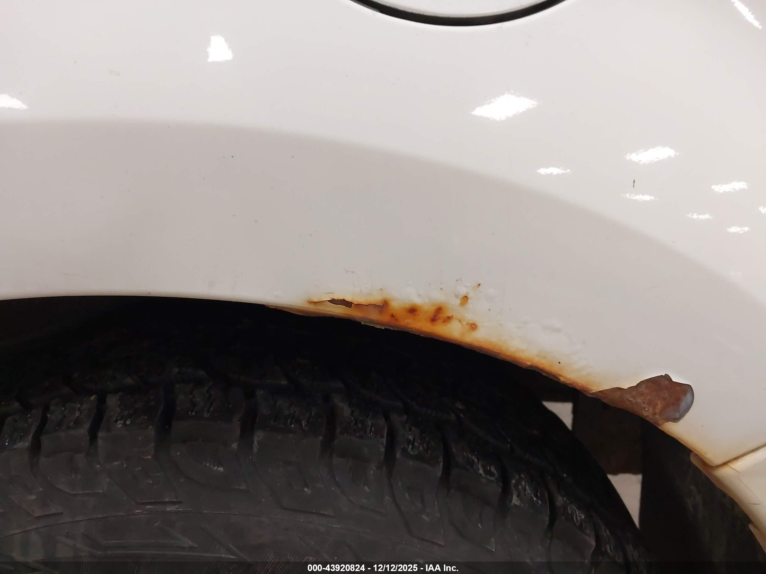 FORD ESCAPE image 6
