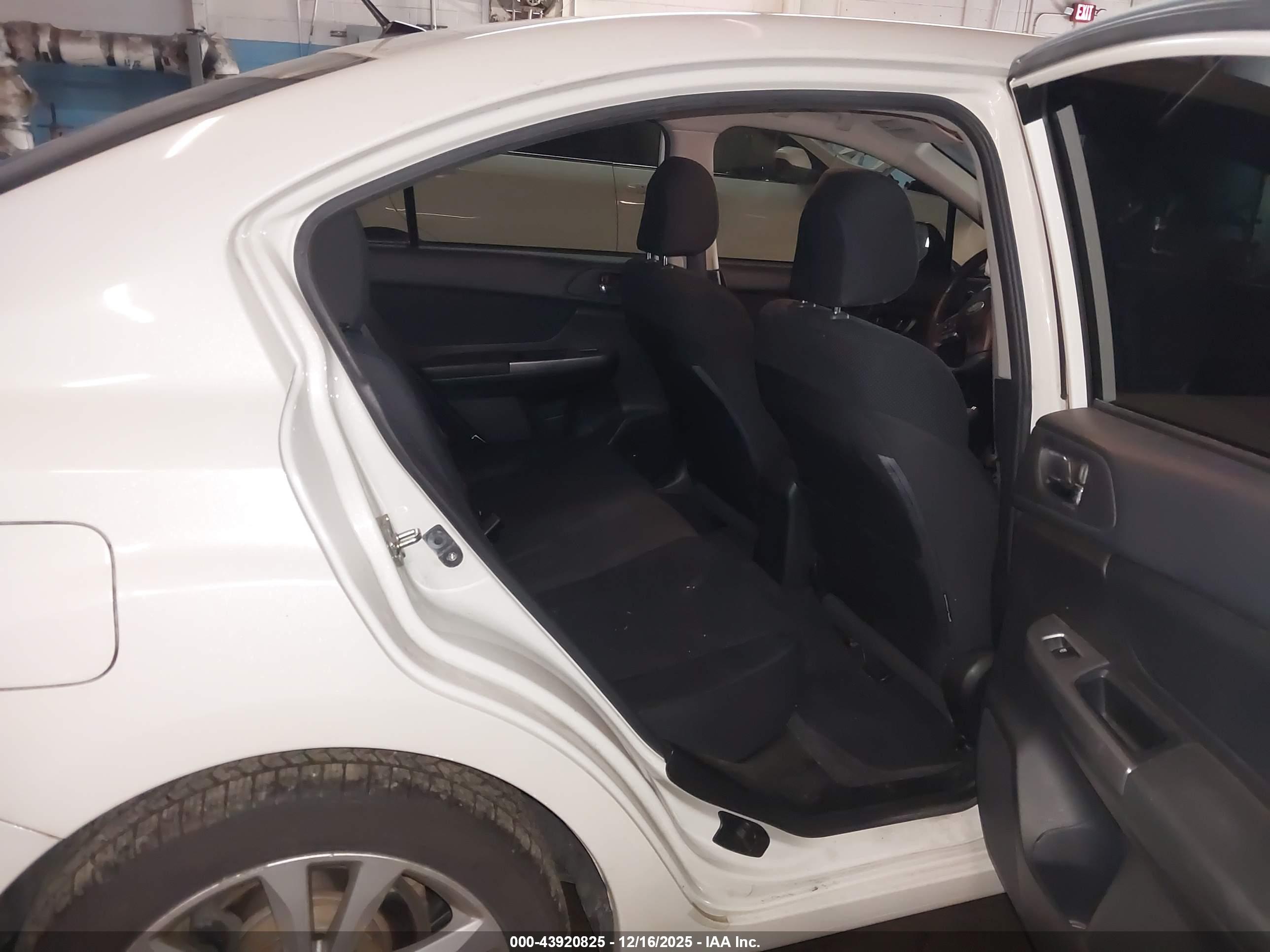 SUBARU IMPREZA image 8