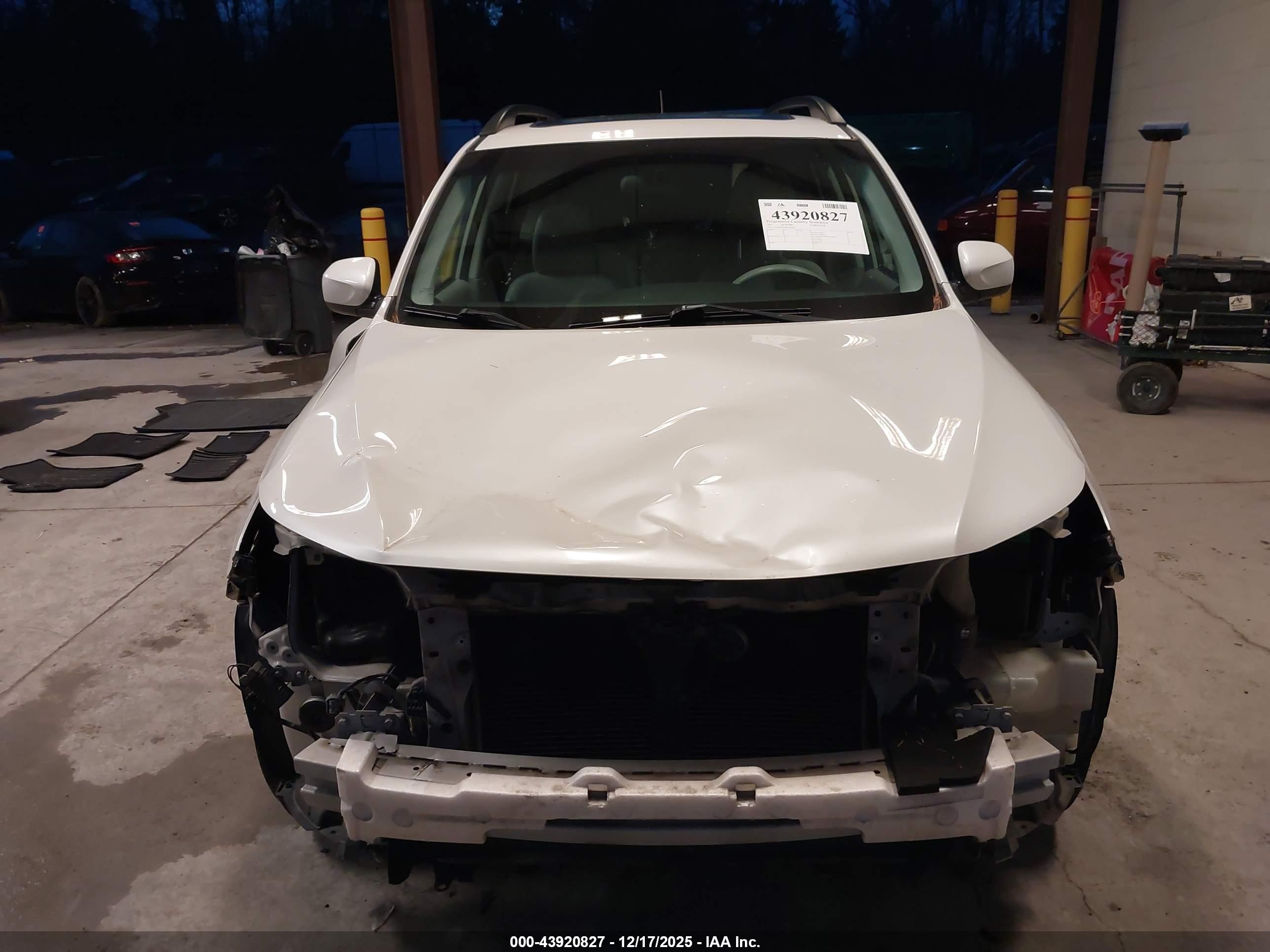 SUBARU FORESTER image 6