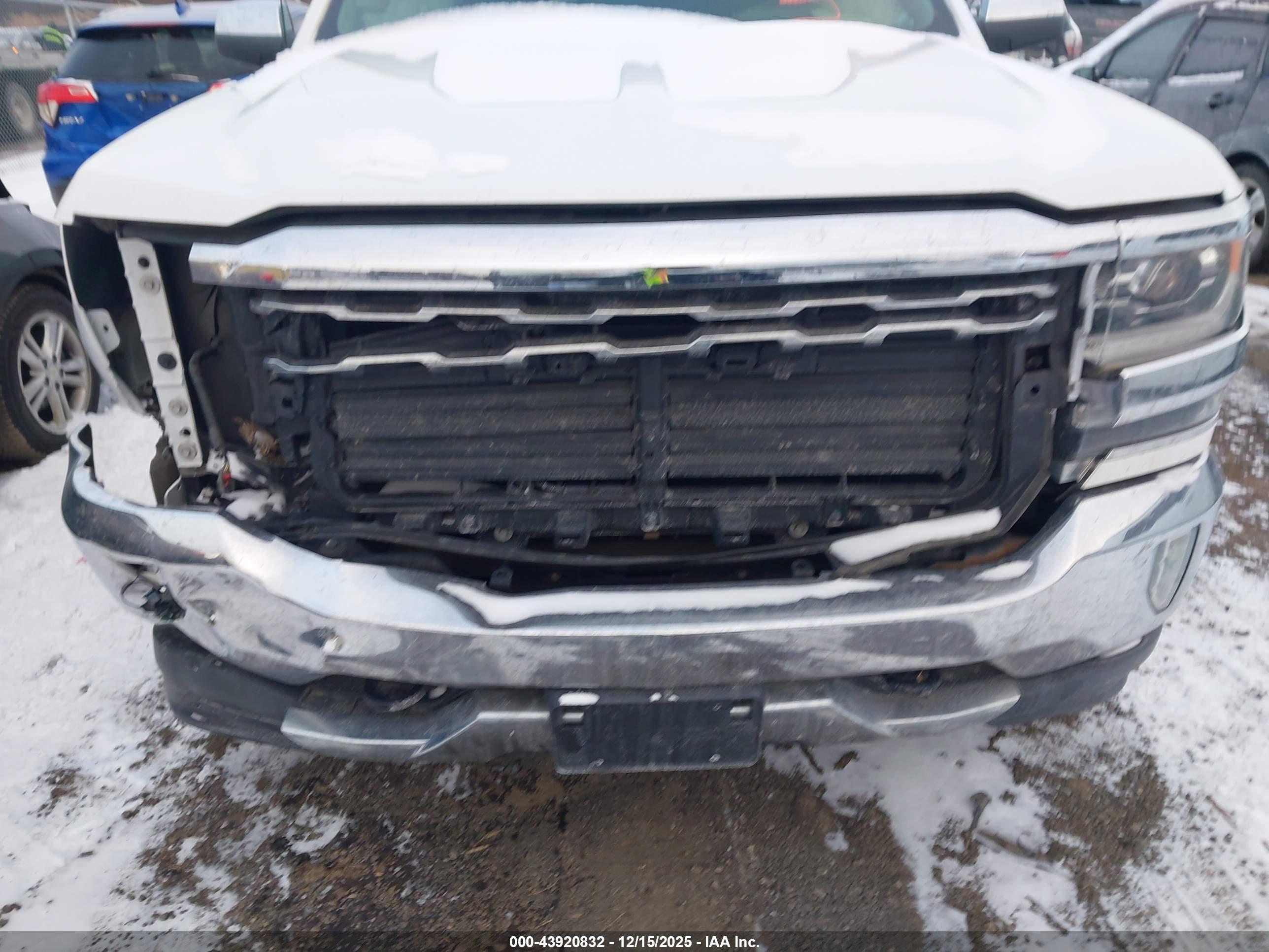 CHEVROLET SILVERADO image 6