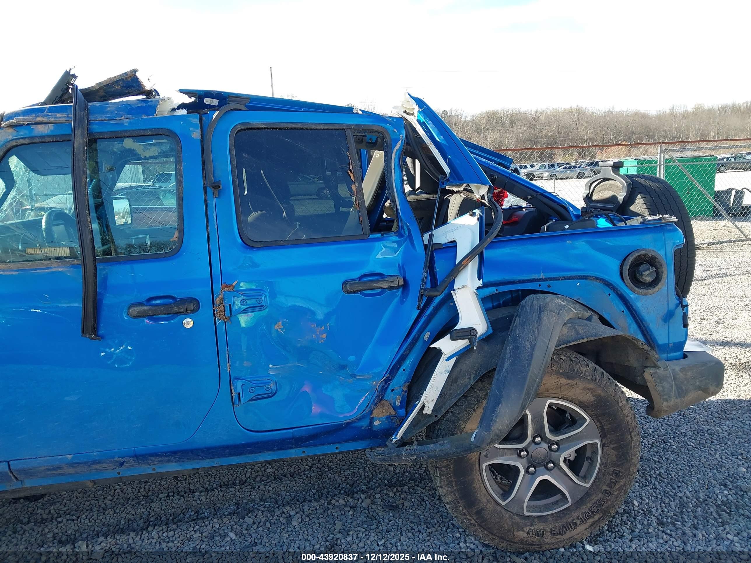 JEEP WRANGLER image 6