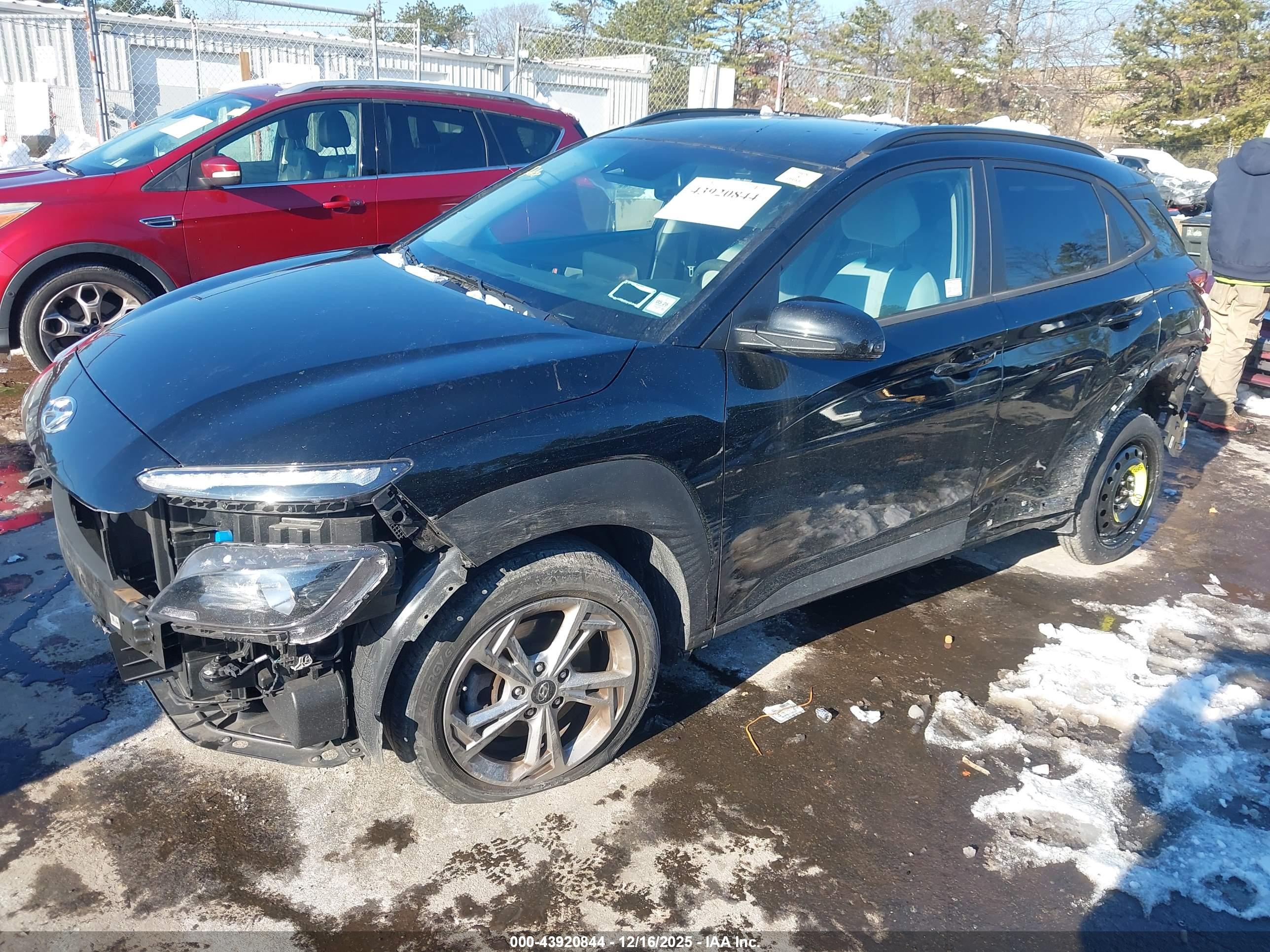 HYUNDAI KONA image 2