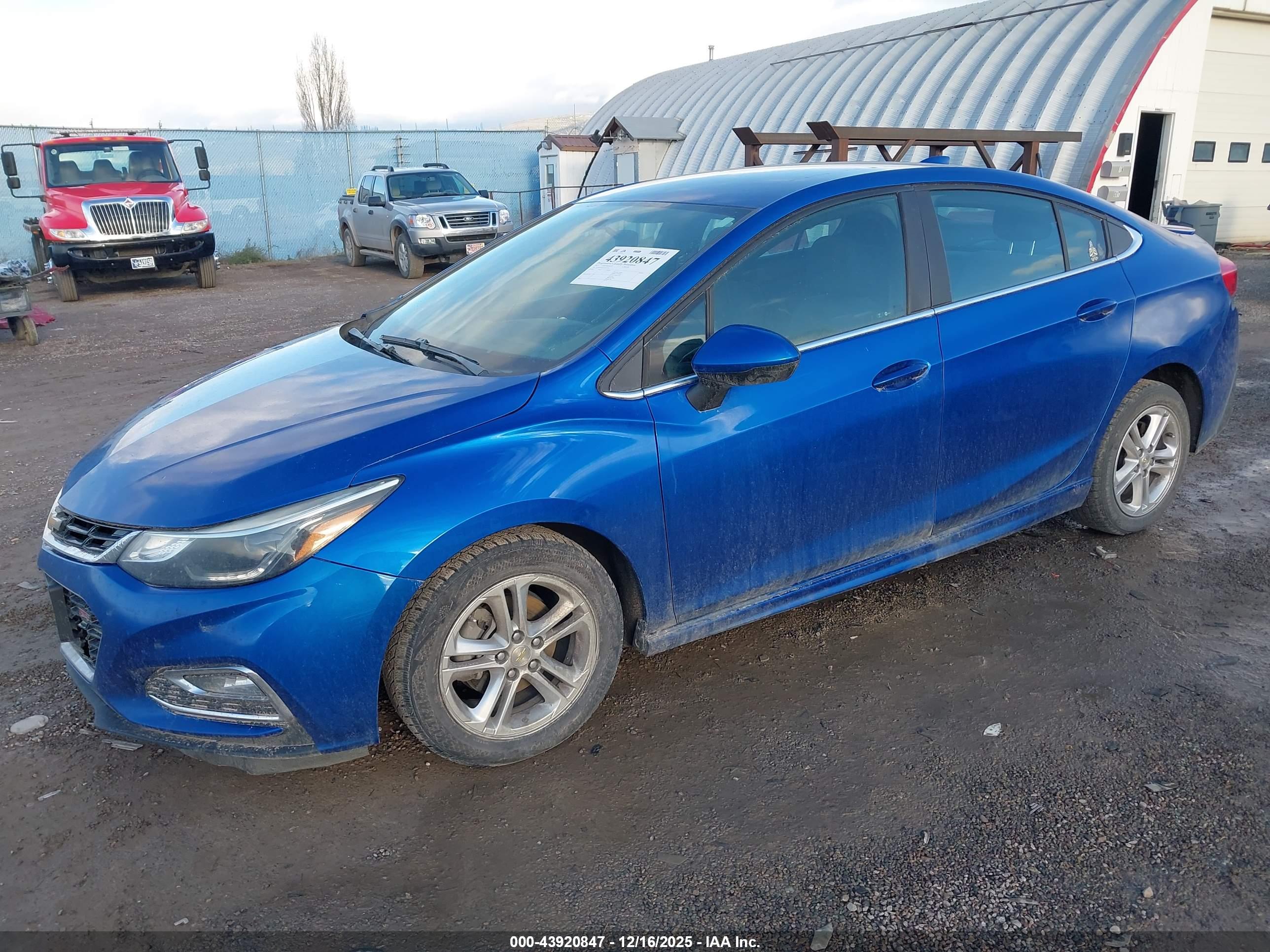 CHEVROLET CRUZE image 2