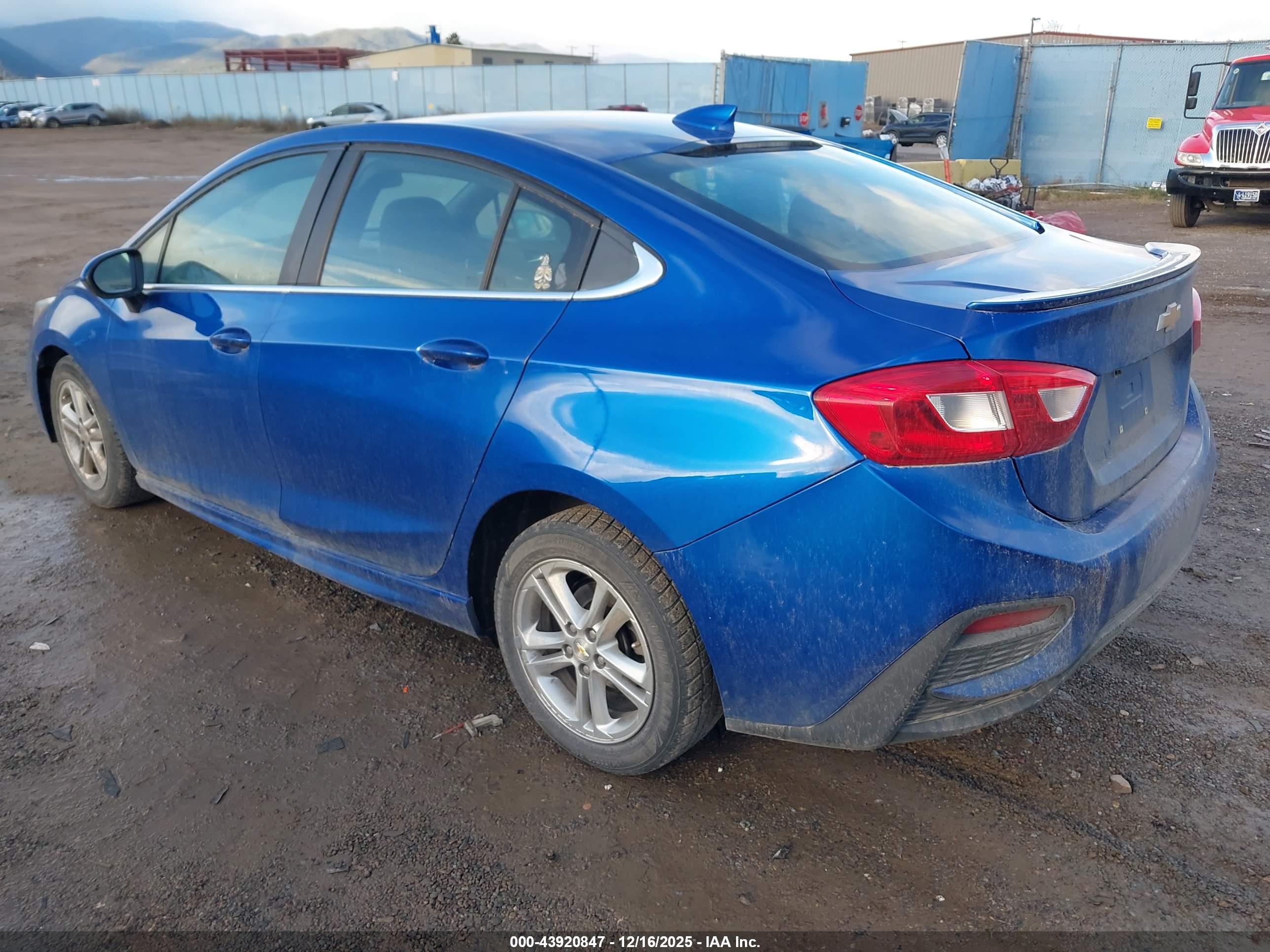 CHEVROLET CRUZE image 3