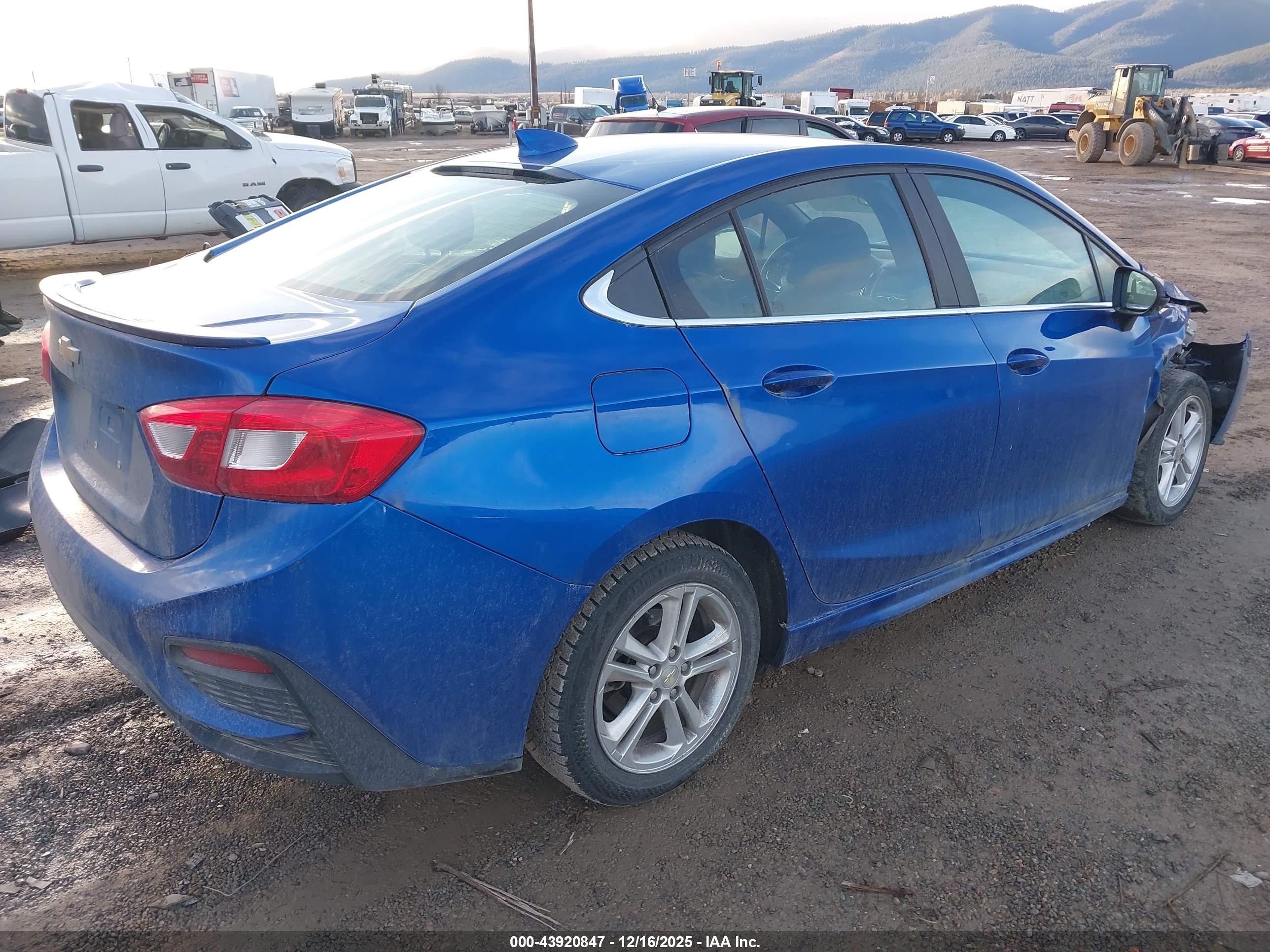 CHEVROLET CRUZE image 4