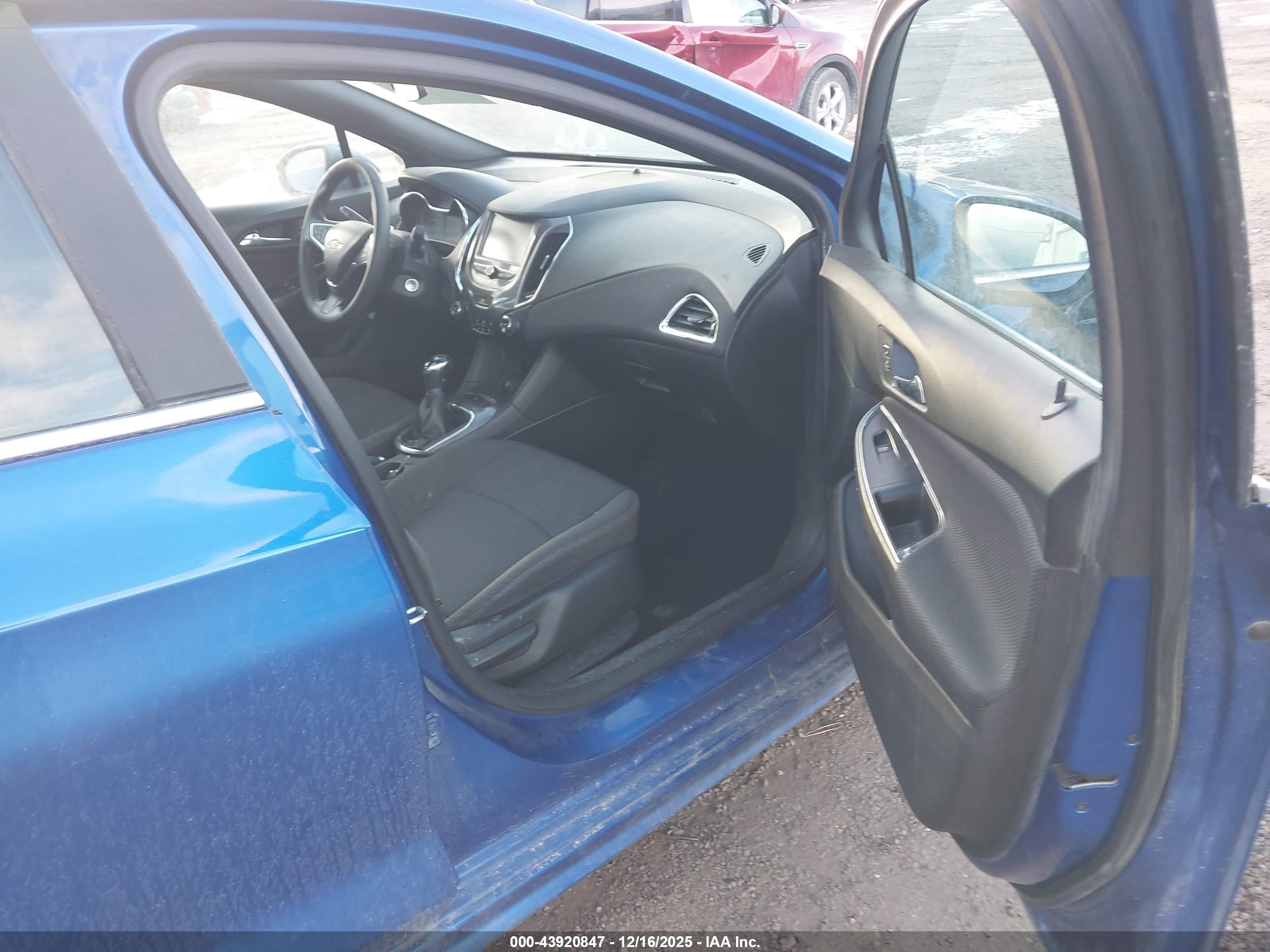 CHEVROLET CRUZE image 5