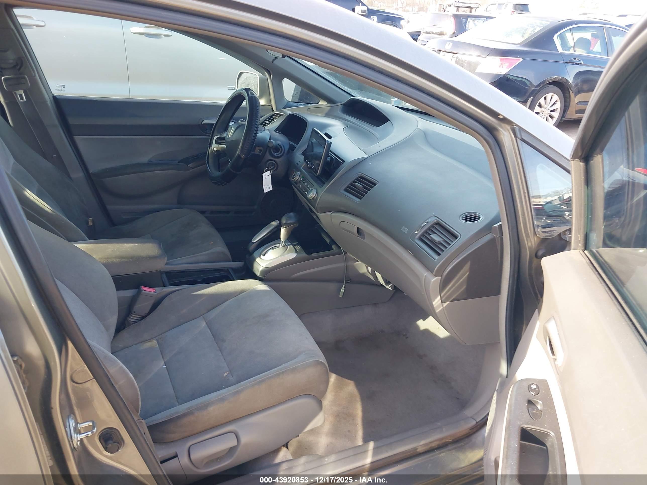 HONDA CIVIC image 5