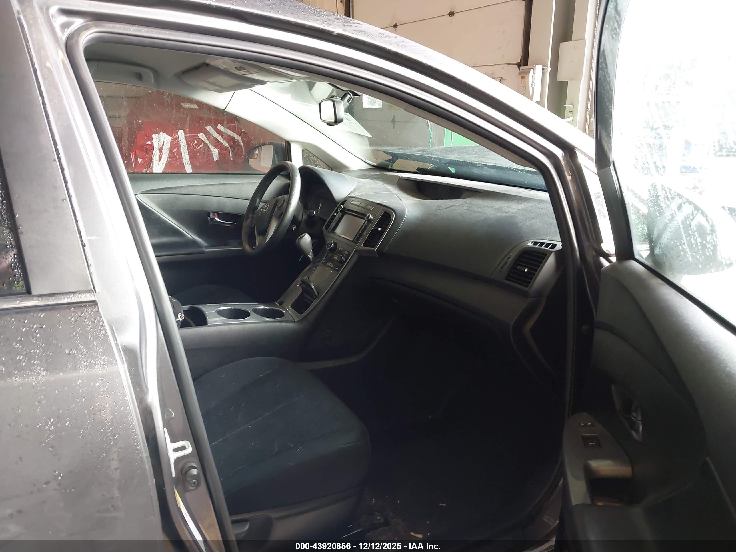 TOYOTA VENZA image 5