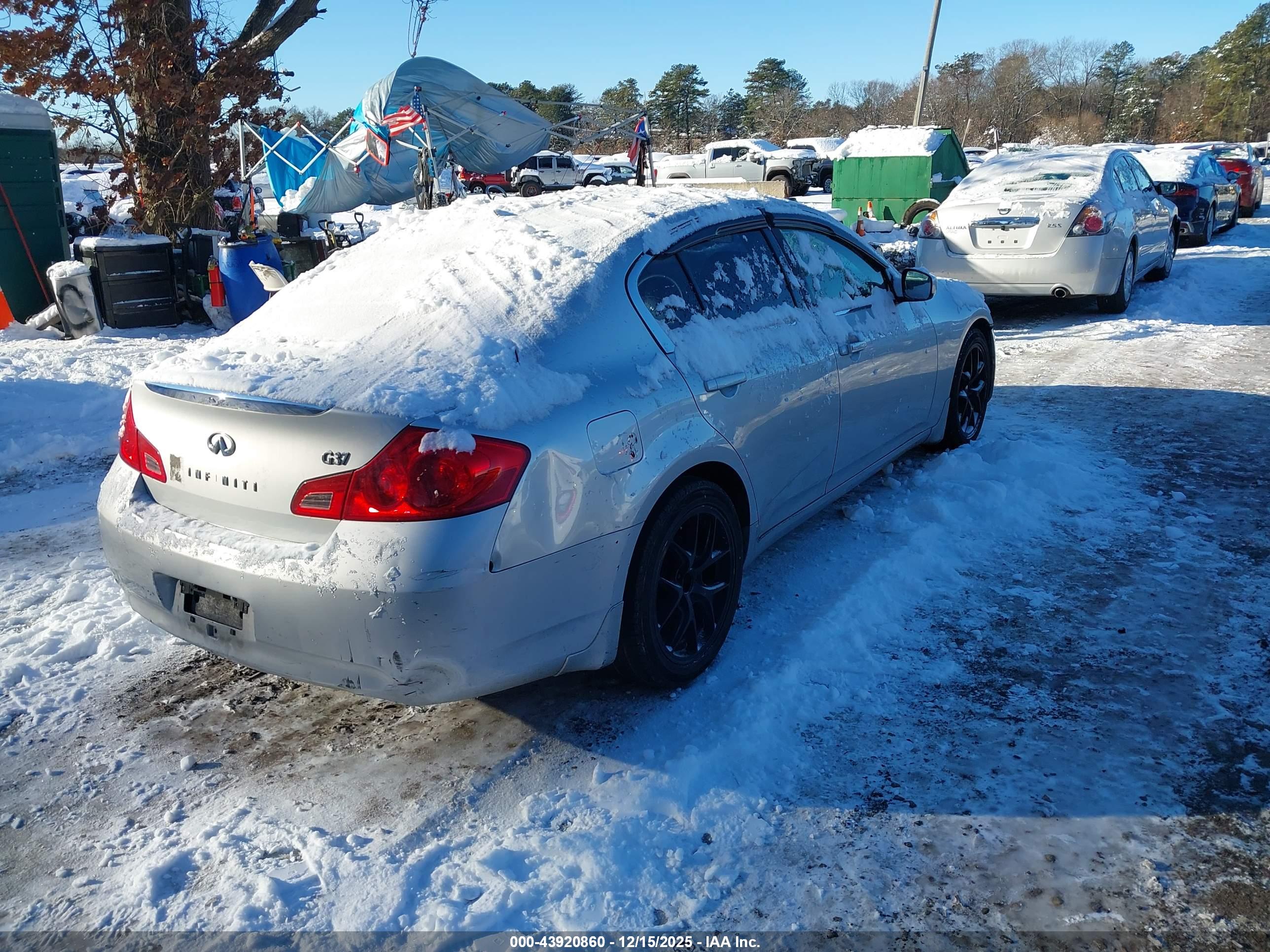 INFINITI G37 image 4