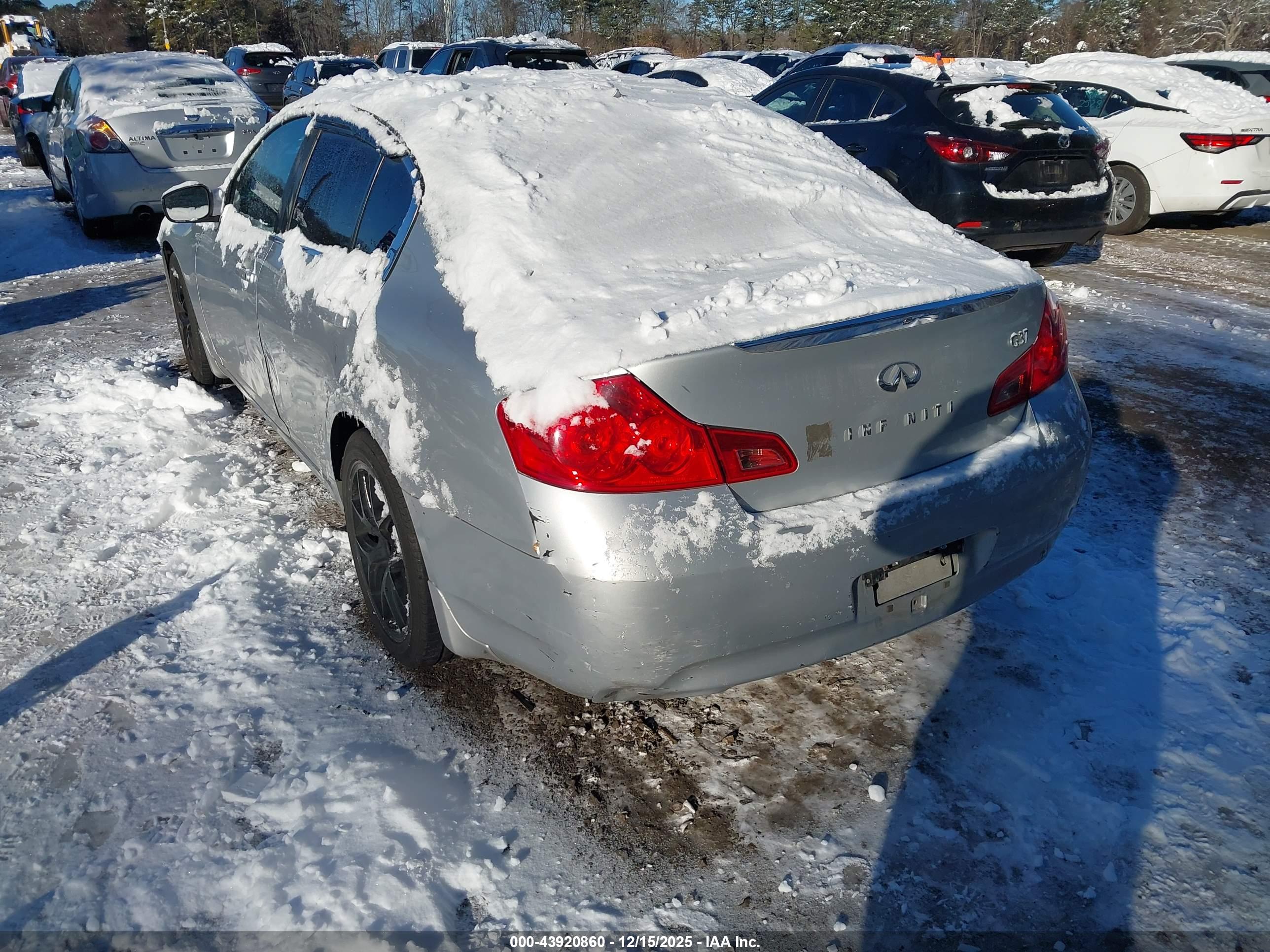 INFINITI G37 image 6