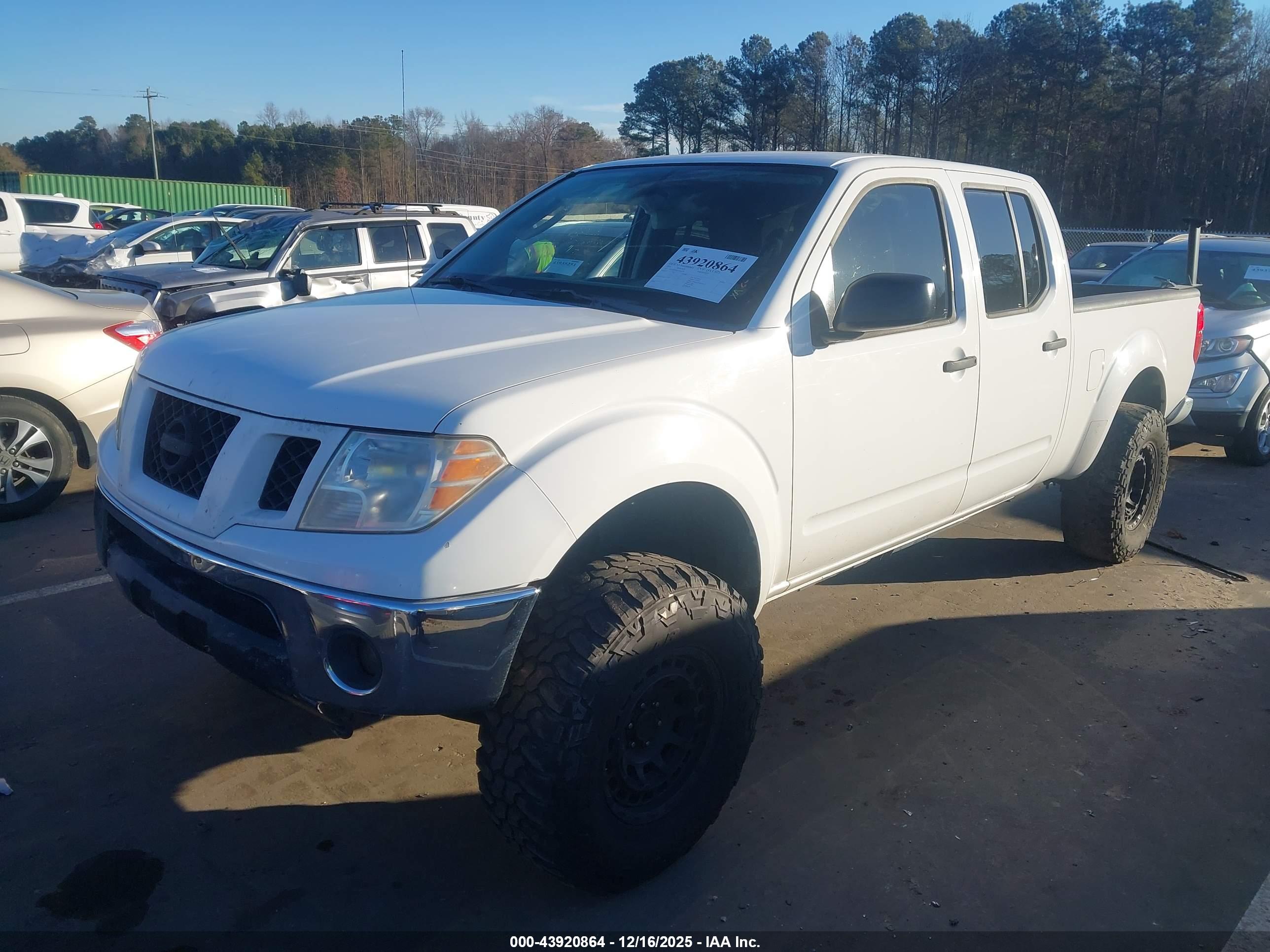 NISSAN FRONTIER image 2